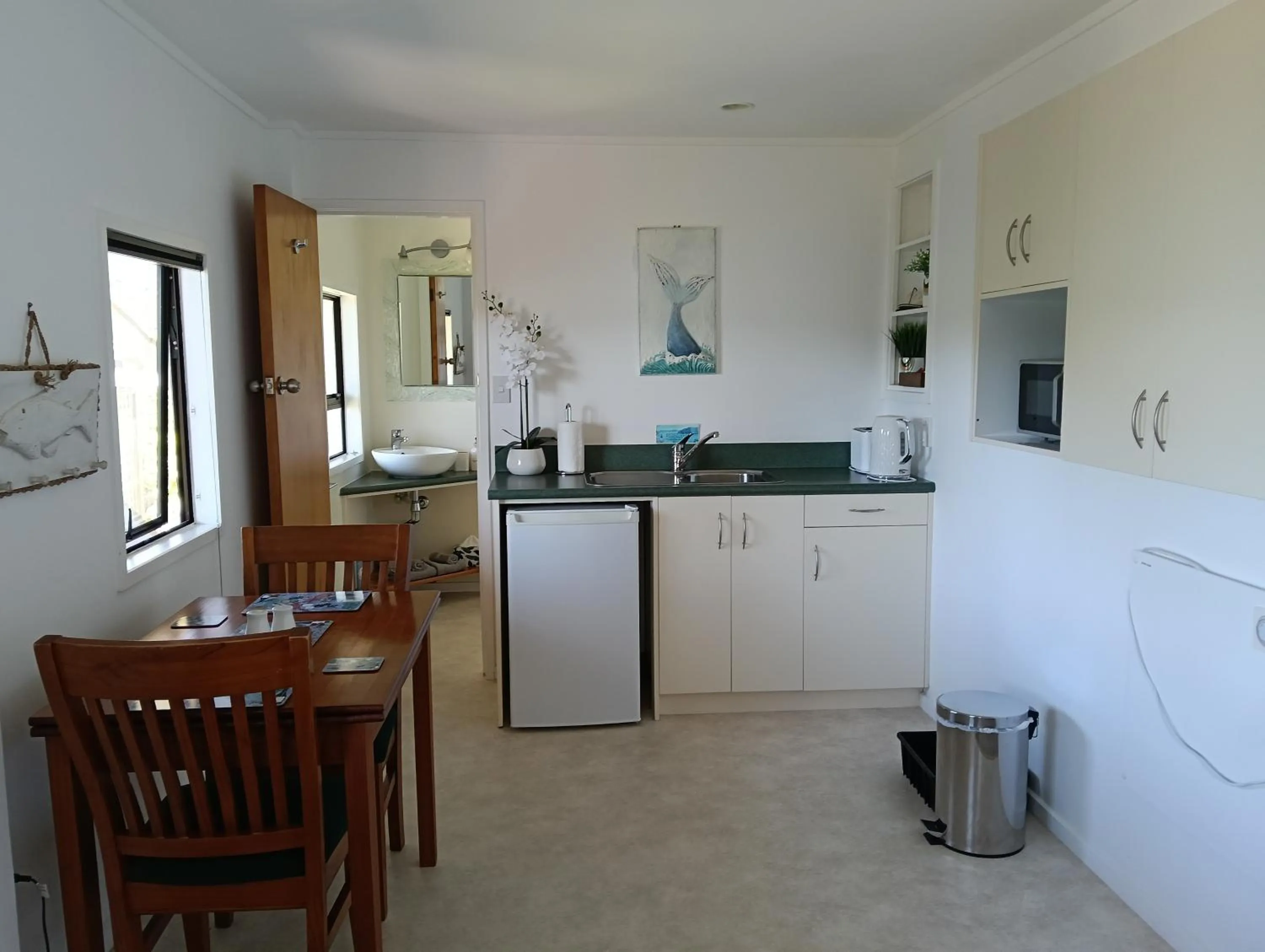Kitchen or kitchenette in A Sea View B&B