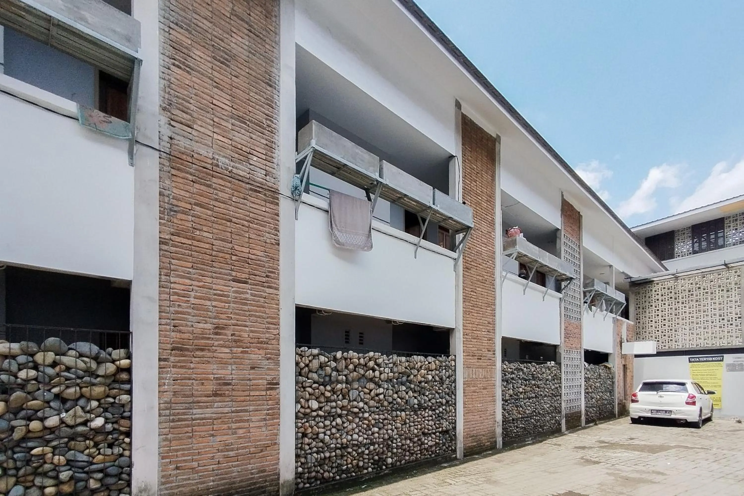 Property building in Alfalah Residence Syariah Mitra RedDoorz