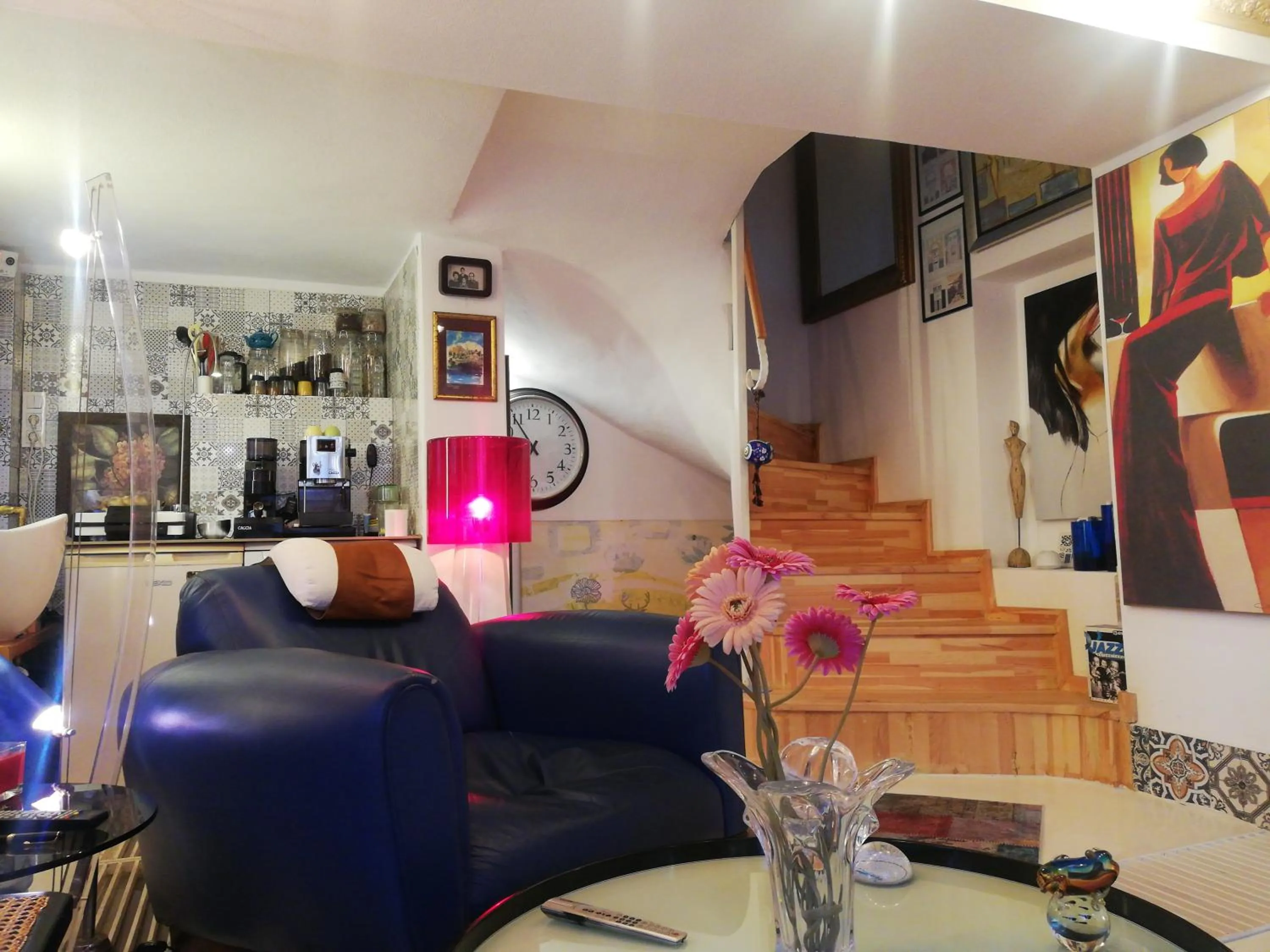 No 1 House By Valence