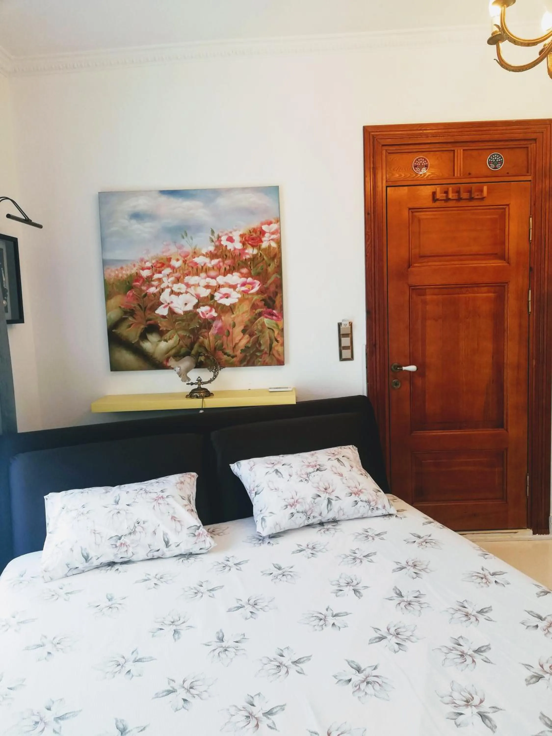 Bed in No 1 House By Valence