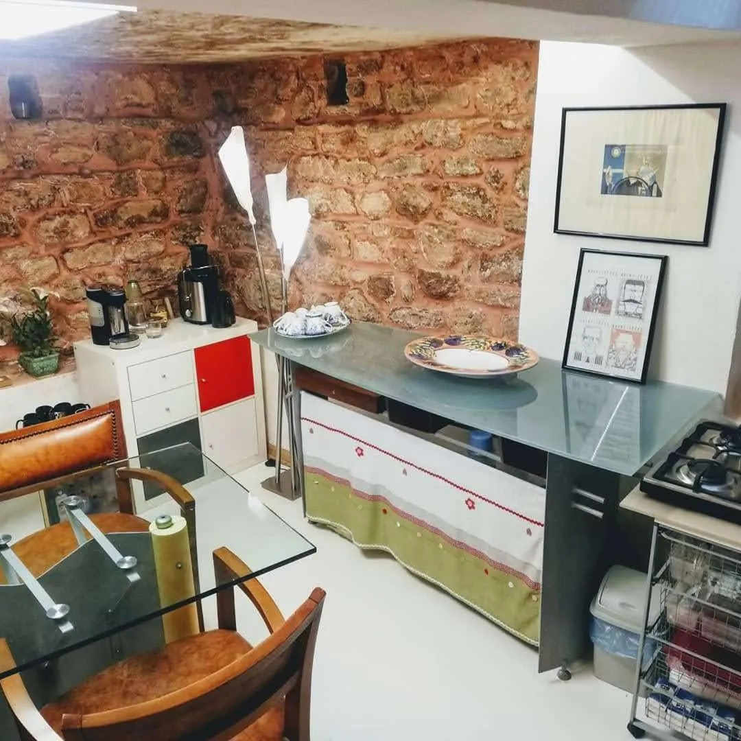 No 1 House By Valence