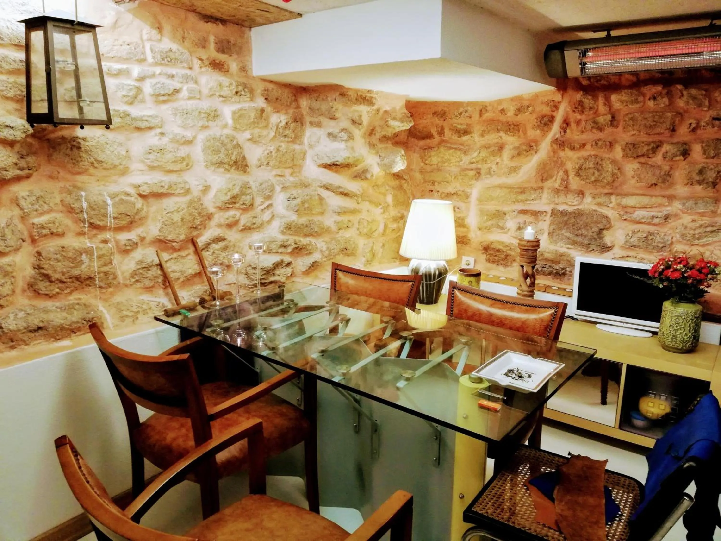 No 1 House By Valence