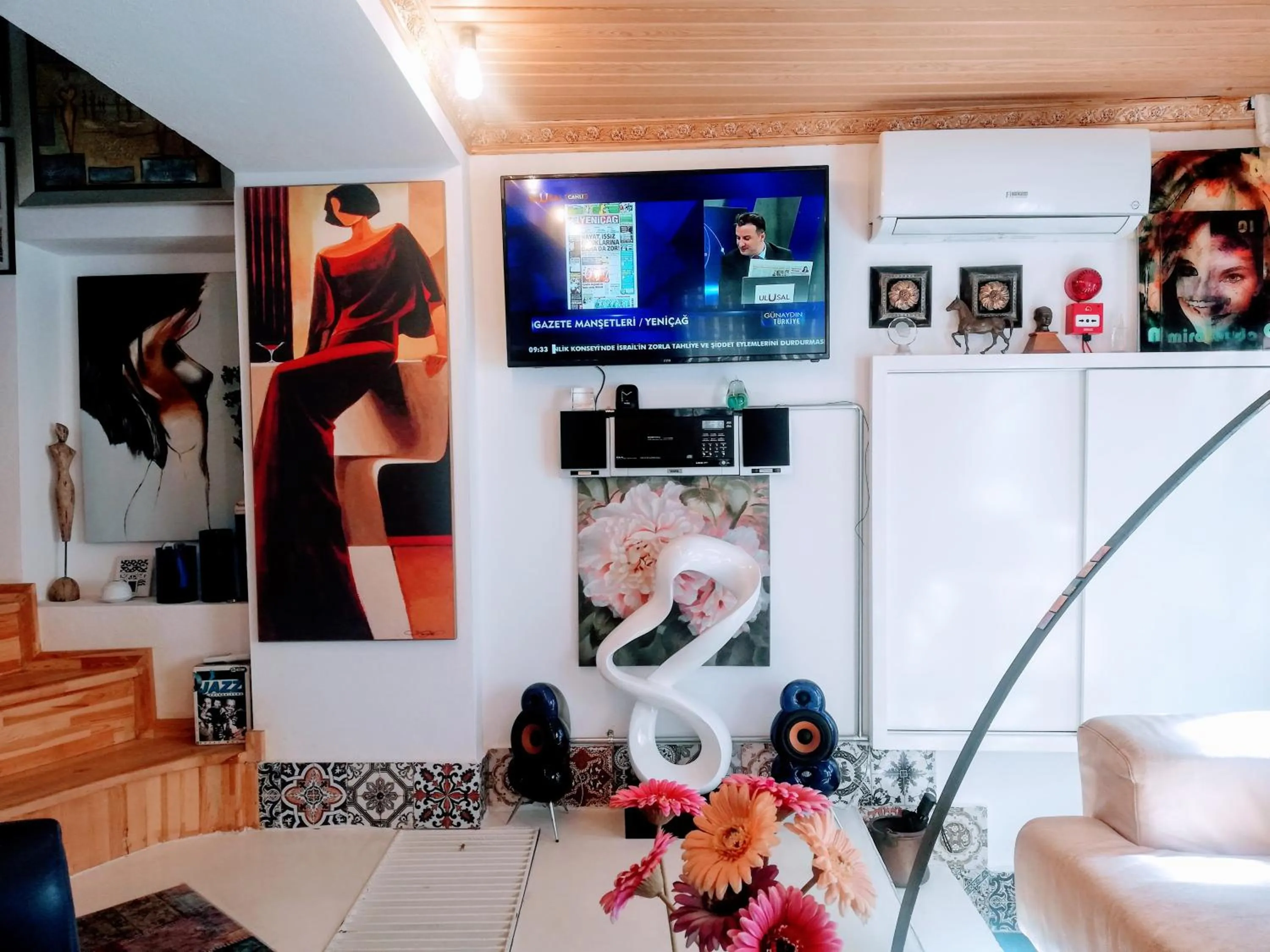 Seating area in No 1 House By Valence