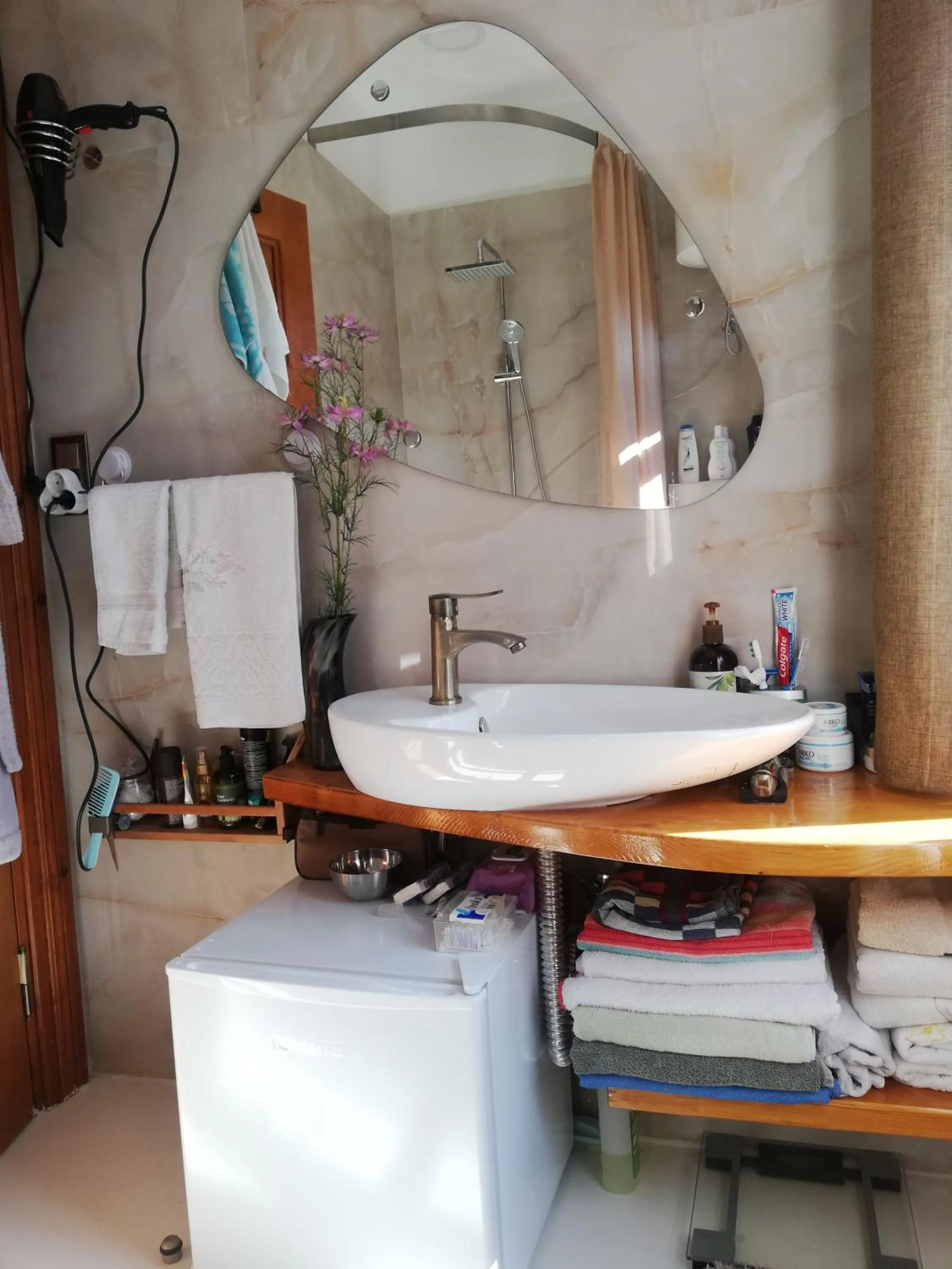 No 1 House By Valence