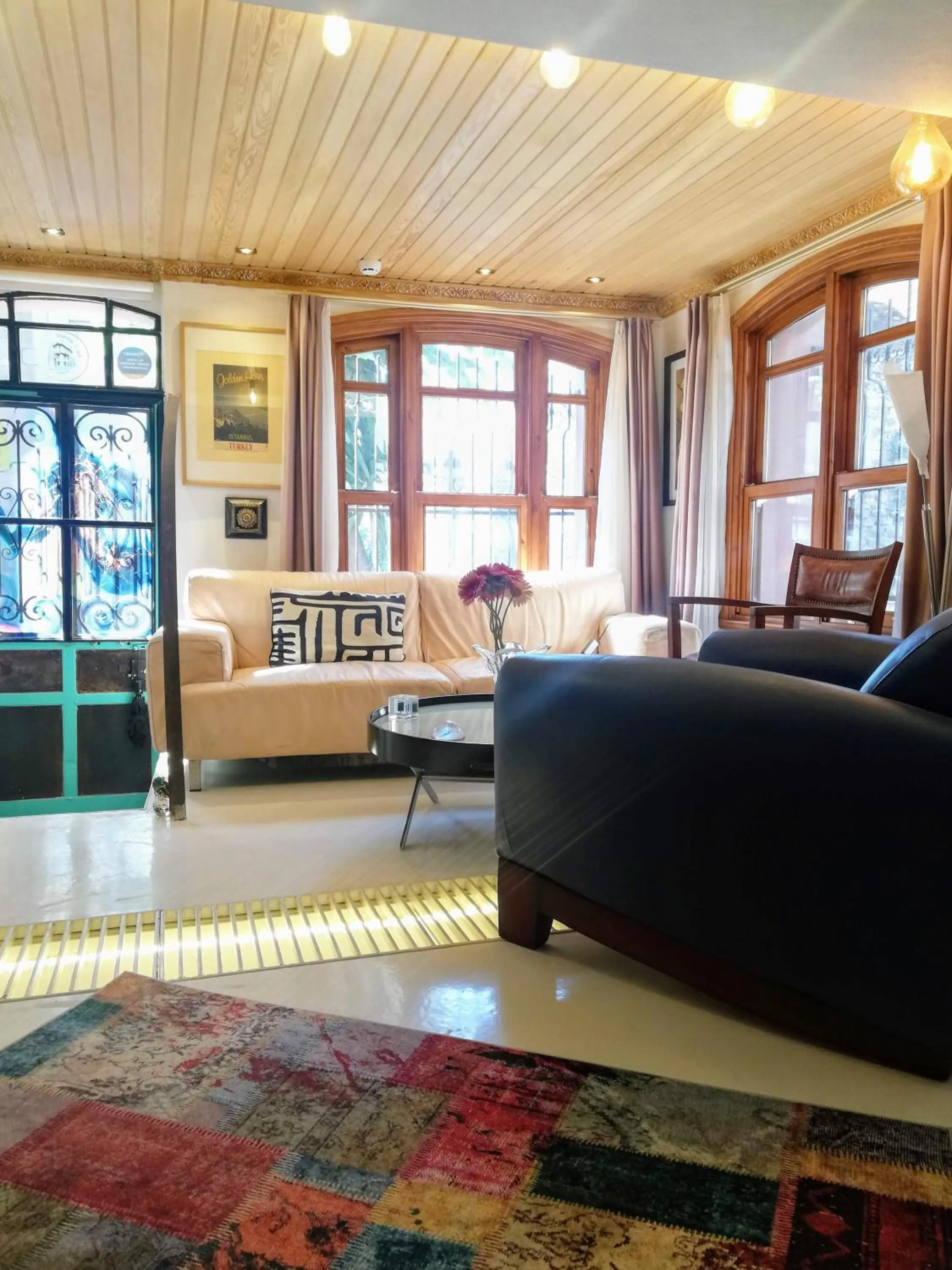 No 1 House By Valence