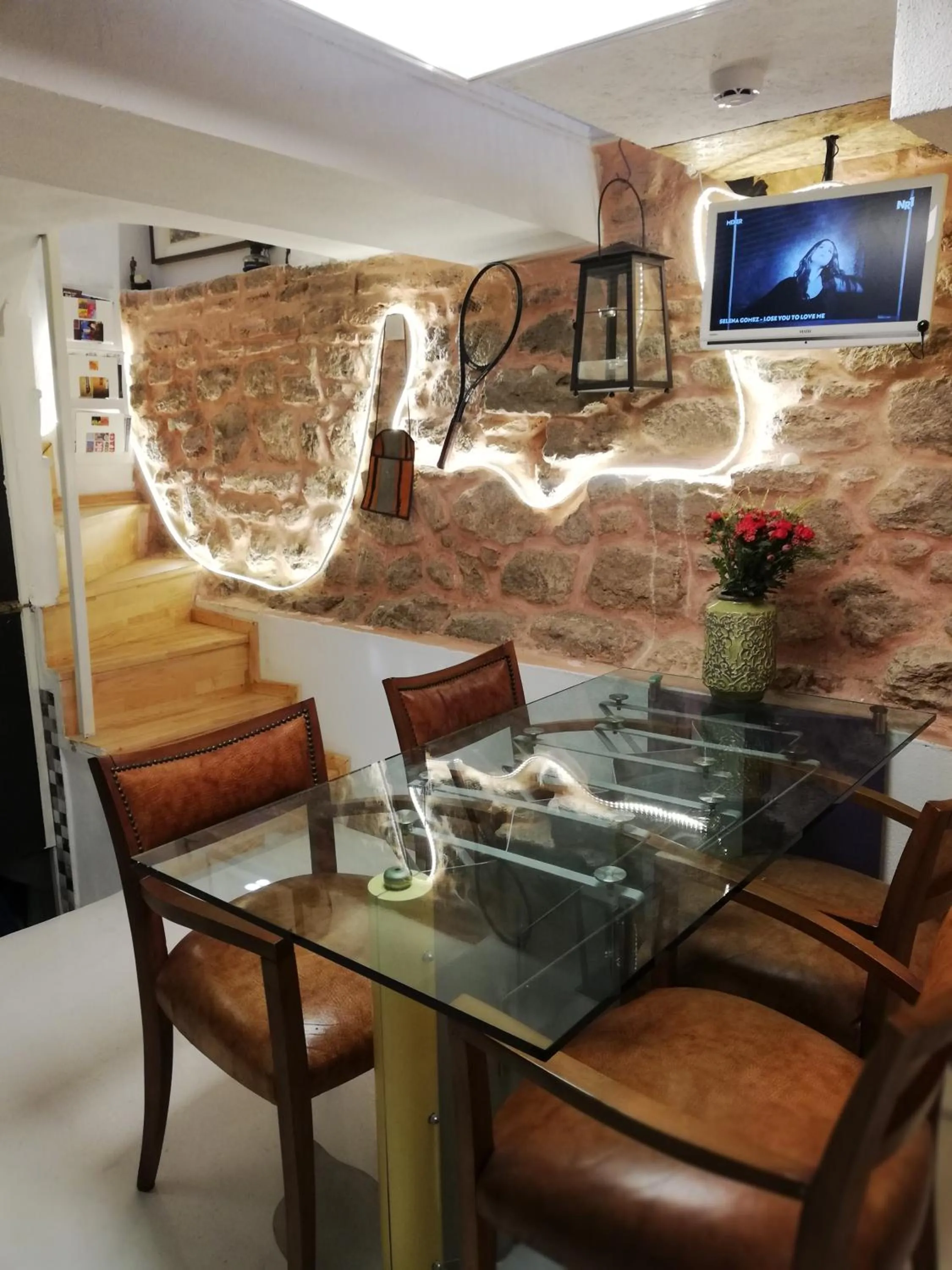 No 1 House By Valence