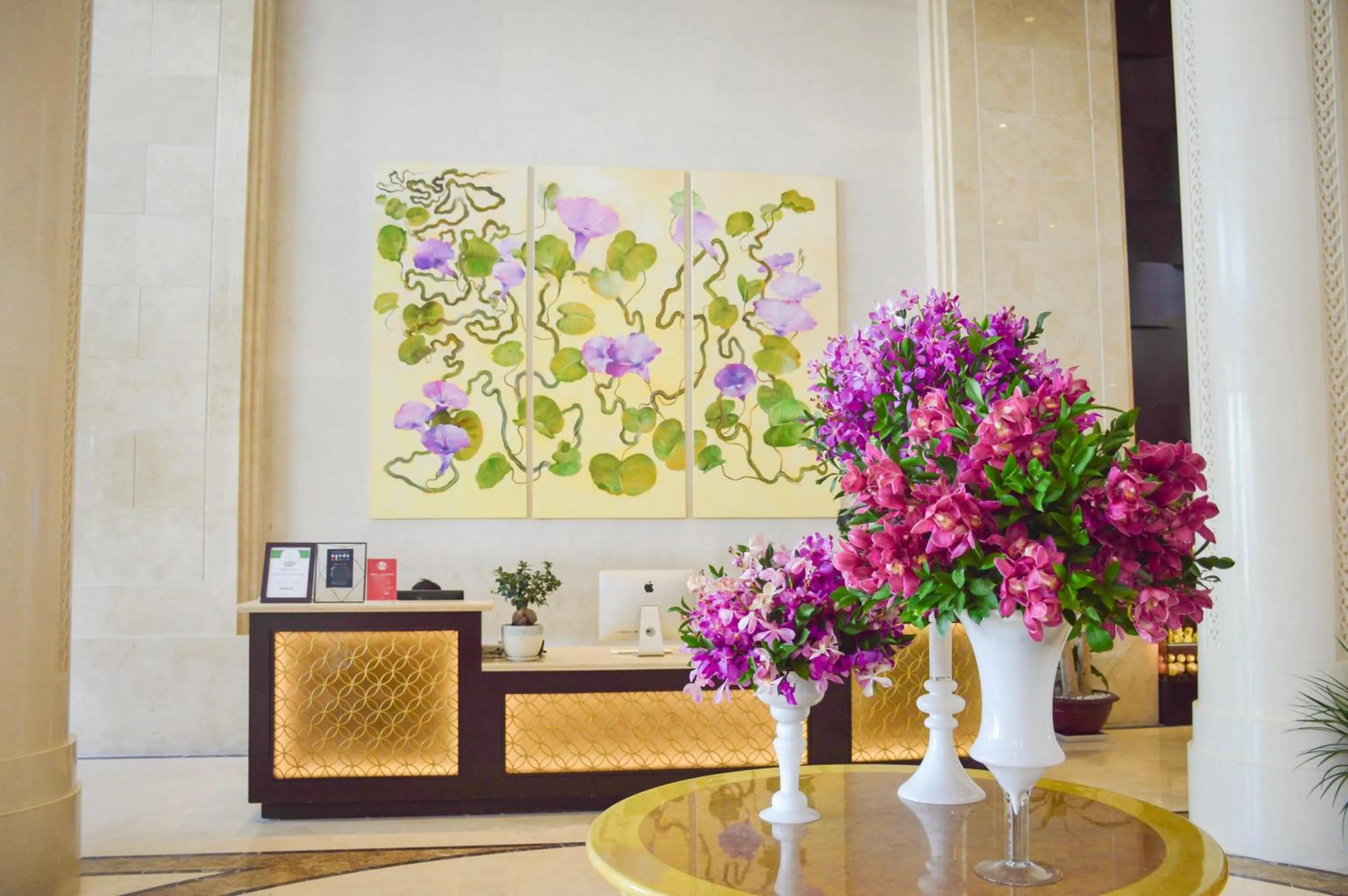 Lobby or reception in Holiday Beach Hotel Danang