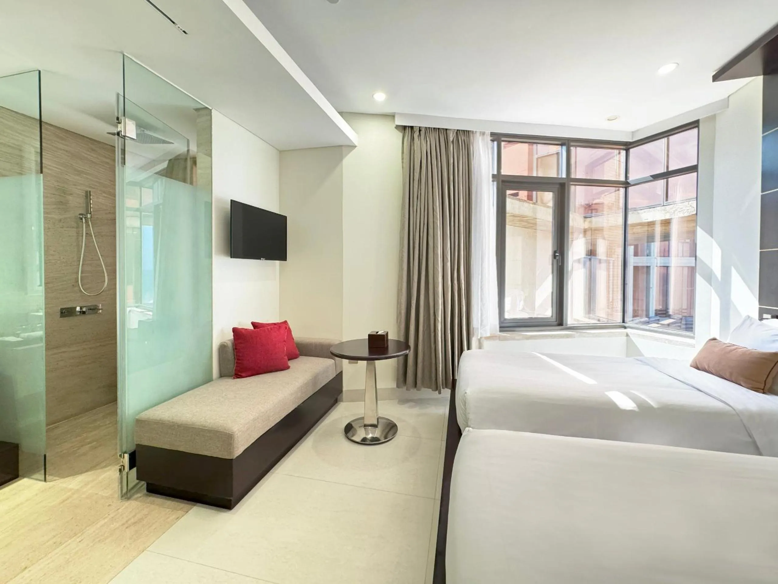 Bed in Holiday Beach Hotel Danang