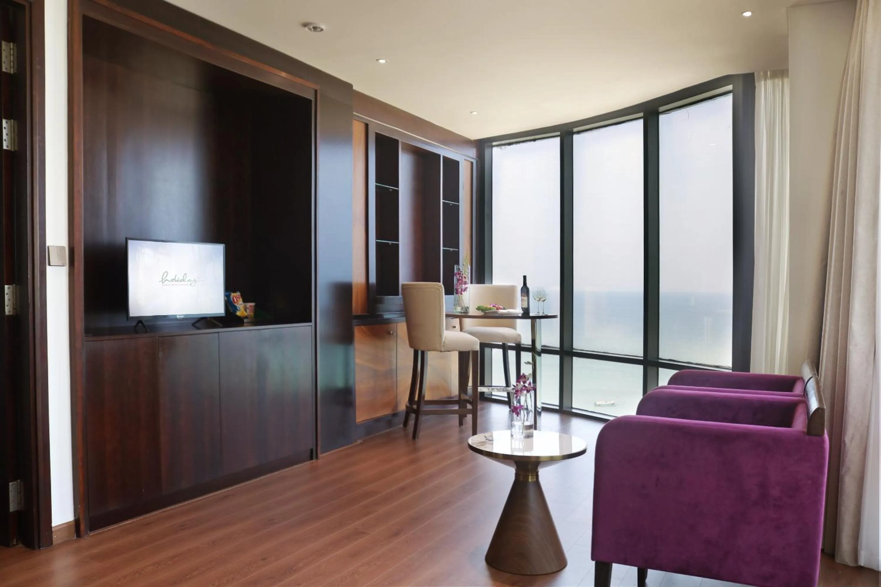 TV and multimedia in Holiday Beach Hotel Danang