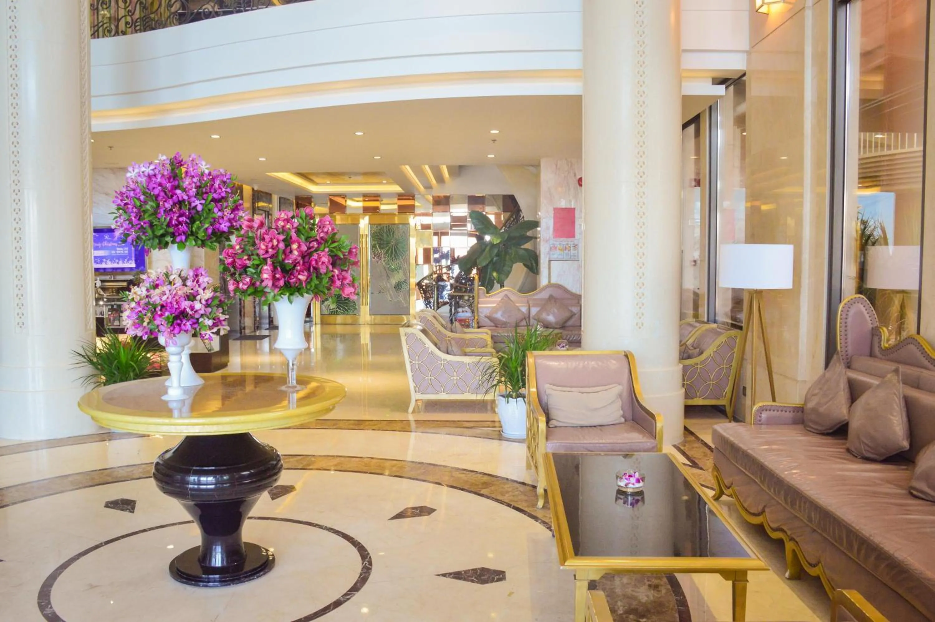 Lobby or reception in Holiday Beach Hotel Danang