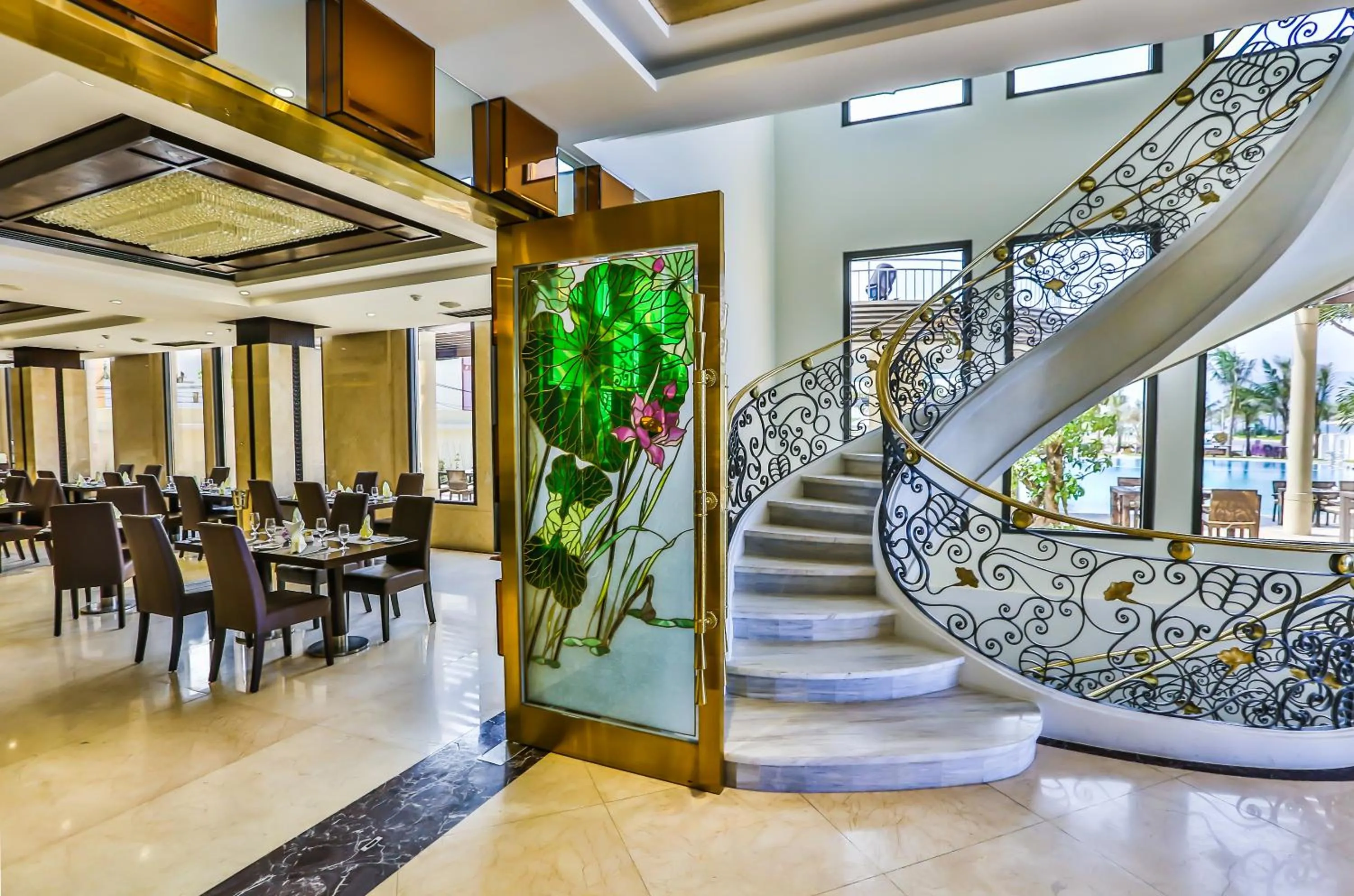 Restaurant/places to eat in Holiday Beach Hotel Danang