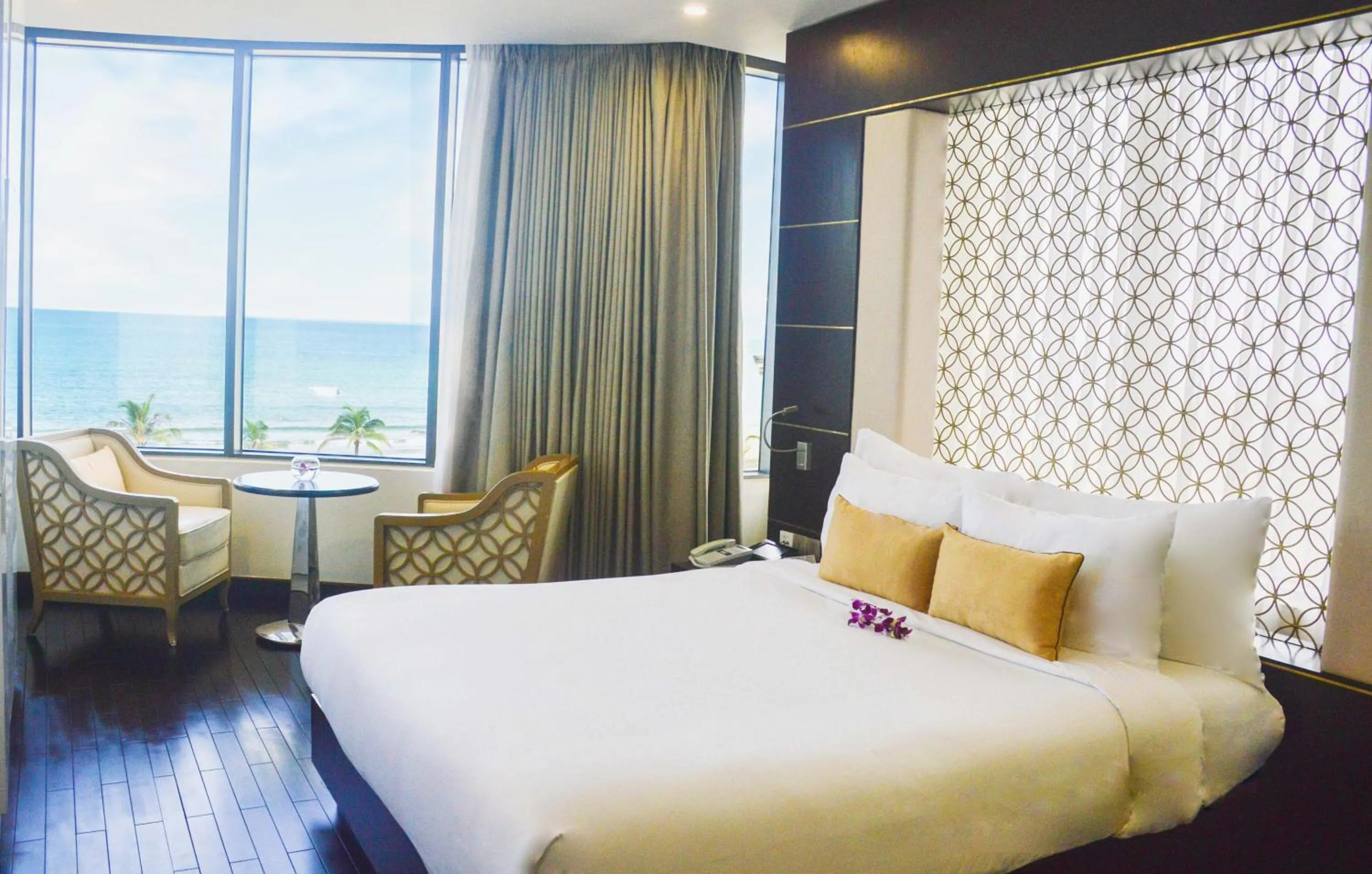 Bed in Holiday Beach Hotel Danang