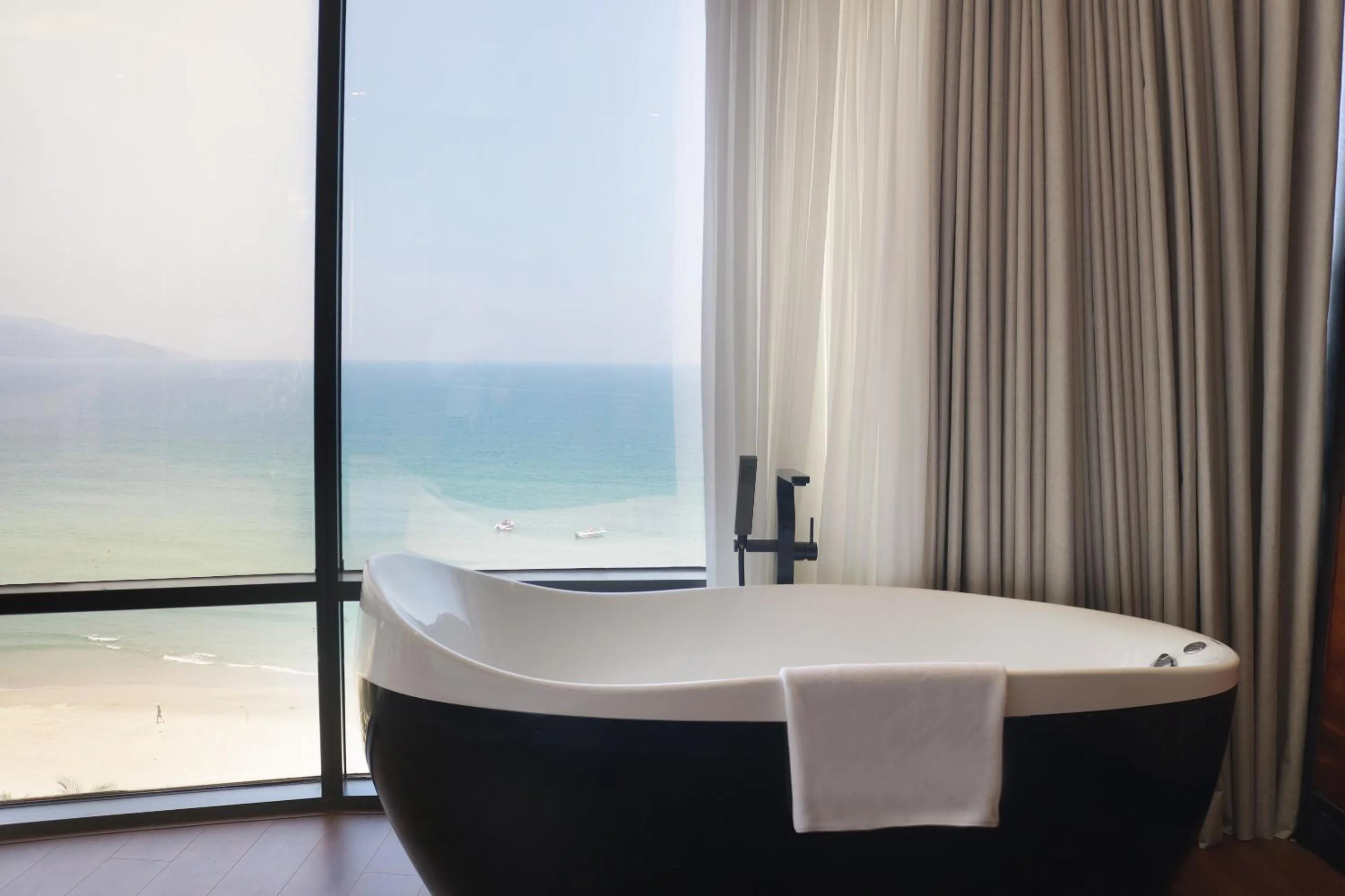 Bathroom in Holiday Beach Hotel Danang