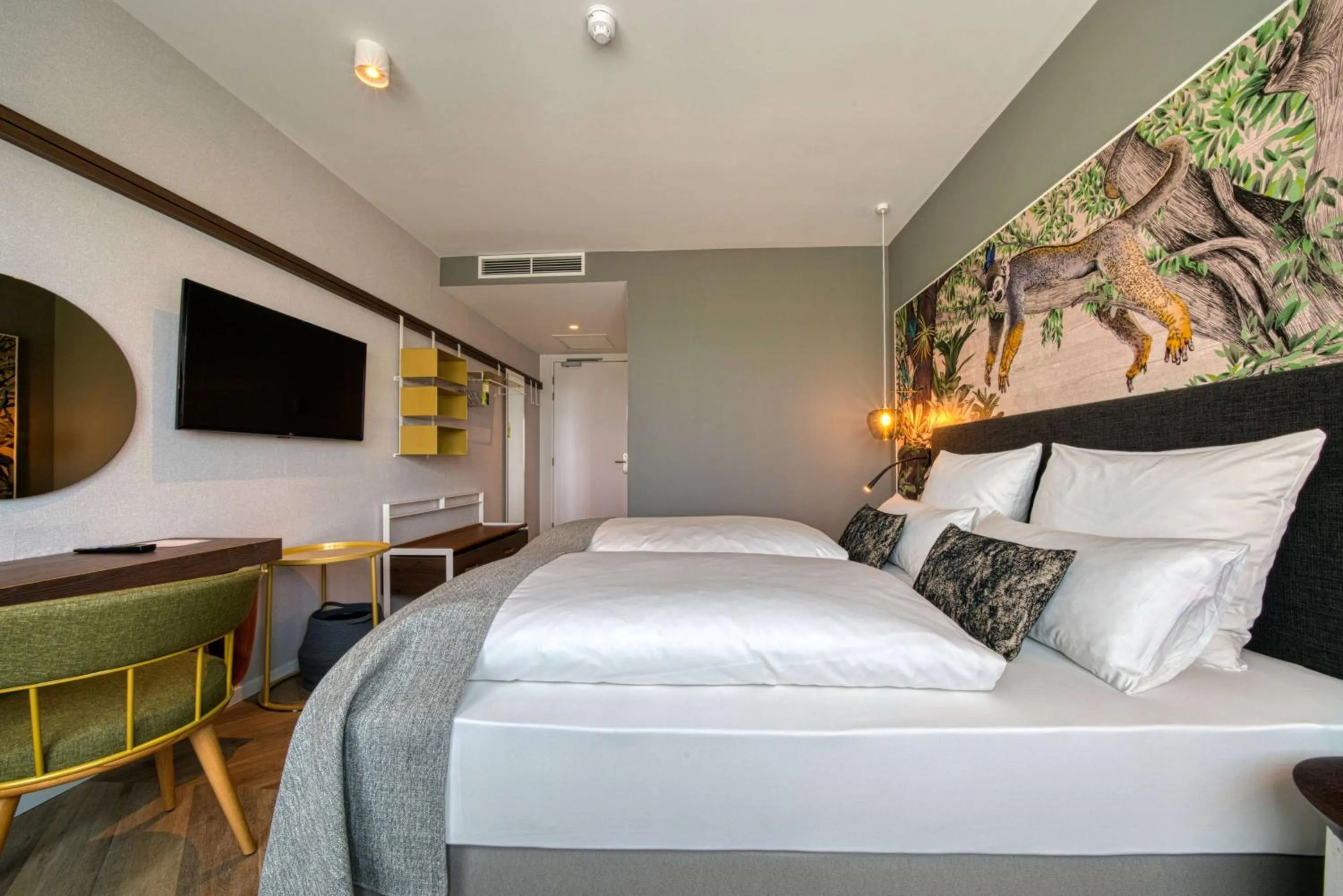 Photo of the whole room, Bed in Vienna House Easy by Wyndham Amsterdam Airport Schiphol