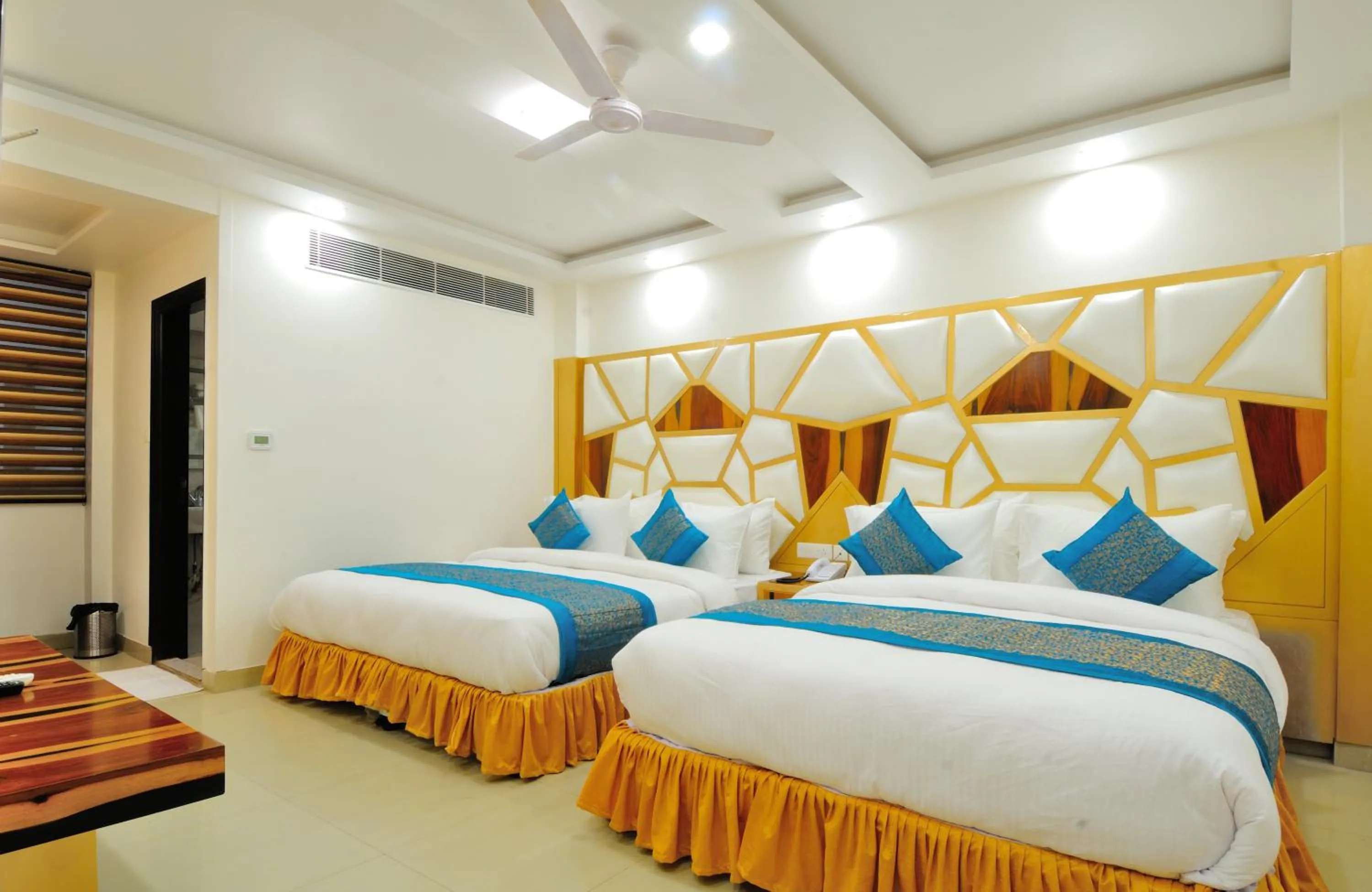 Bedroom, Bed in The Gold Inn - Paharganj