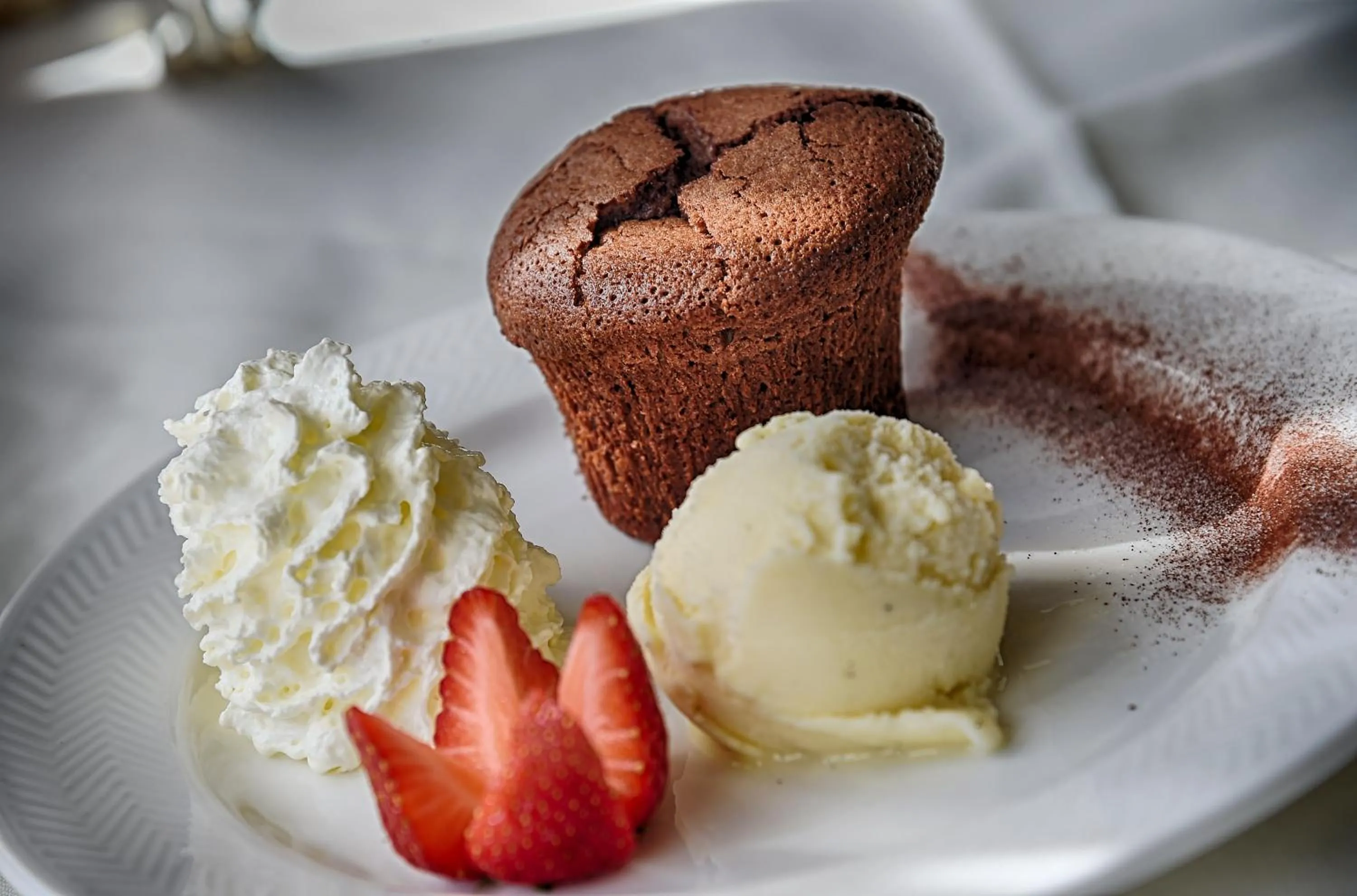 Restaurant/places to eat in Logis Hôtel - Le Col de l'Arc