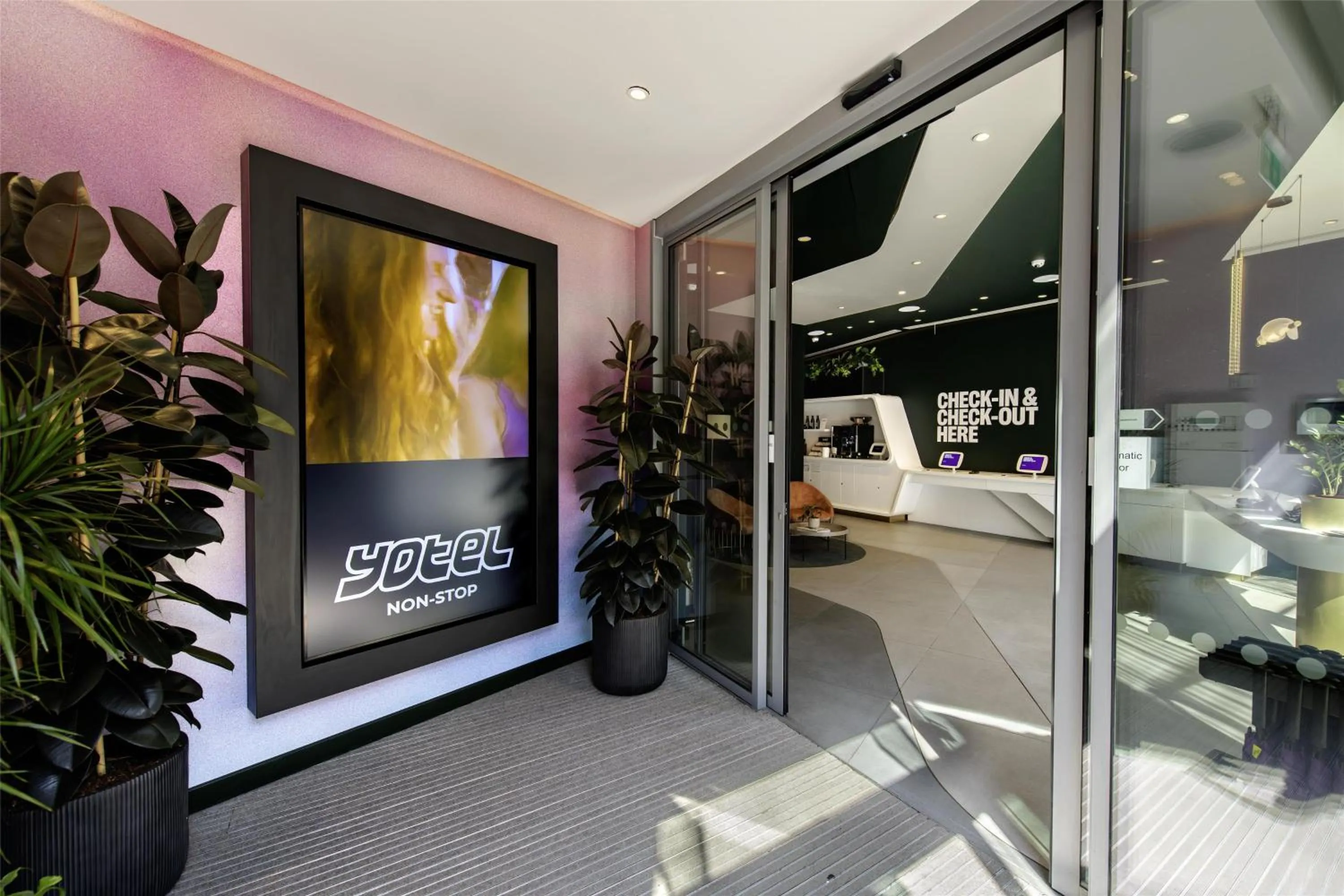 Lobby or reception in YOTEL London City