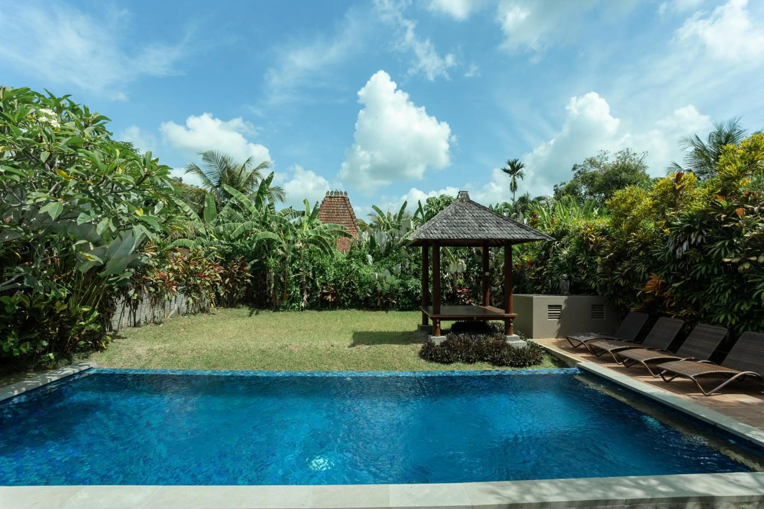 Swimming pool in Ubud Heaven Penestanan