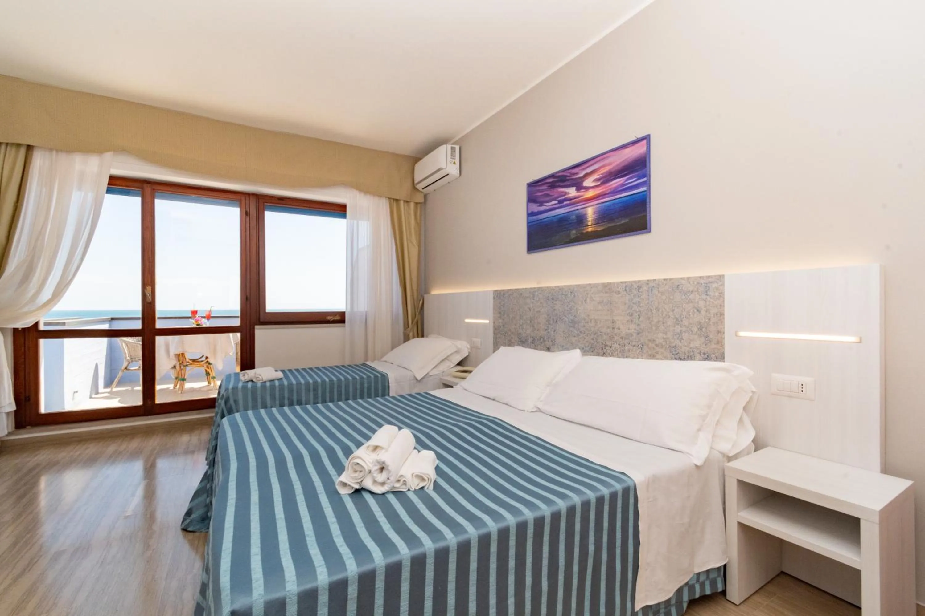 Photo of the whole room in Hotel Galf