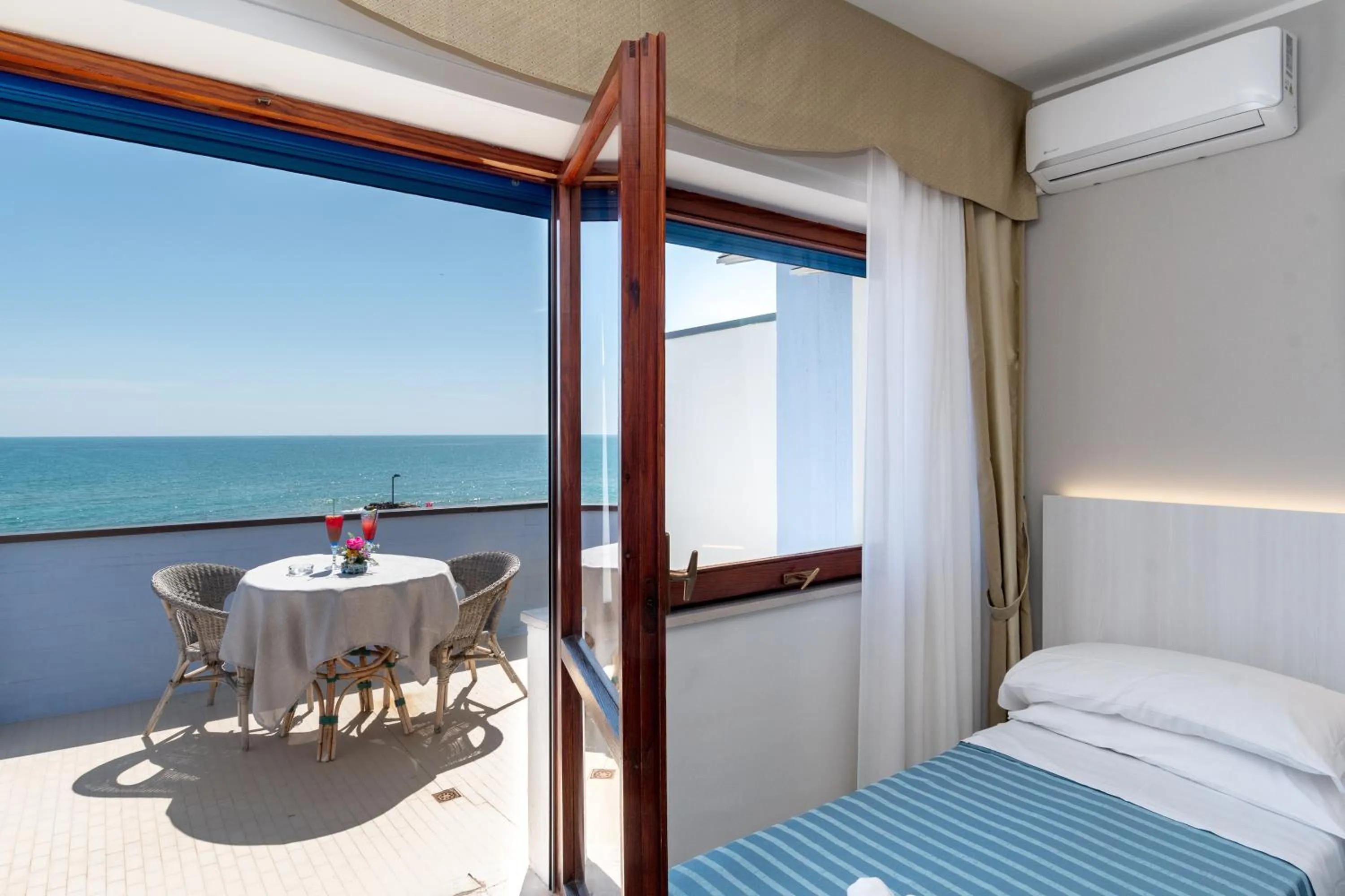 Sea view in Hotel Galf