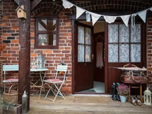 Property building in The Shepherd's Purse