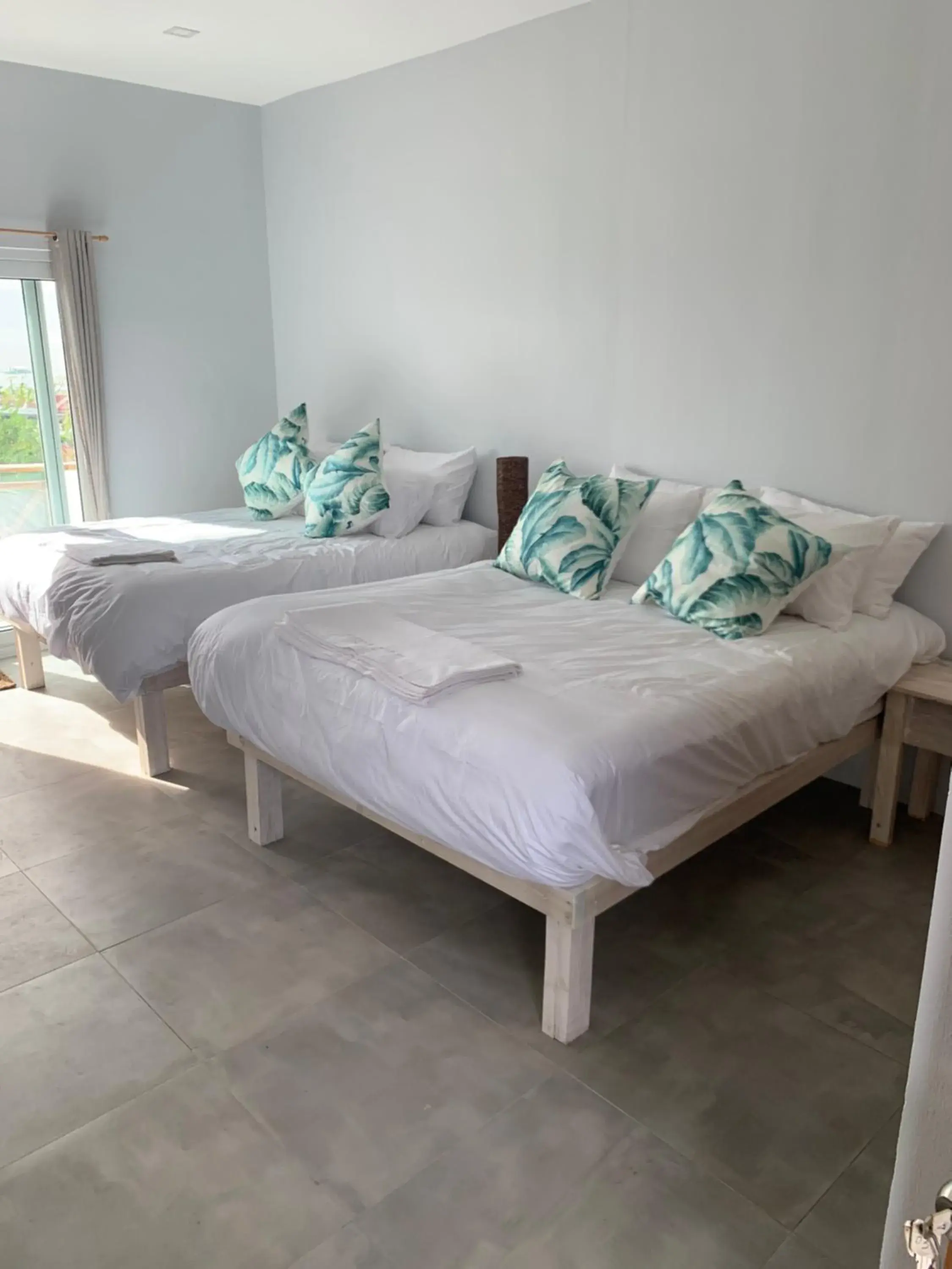 Deluxe Queen Room with Two Queen Beds in Crown Malapascua Deluxe Queen Room with Two Queen Beds in Crown Malapascua