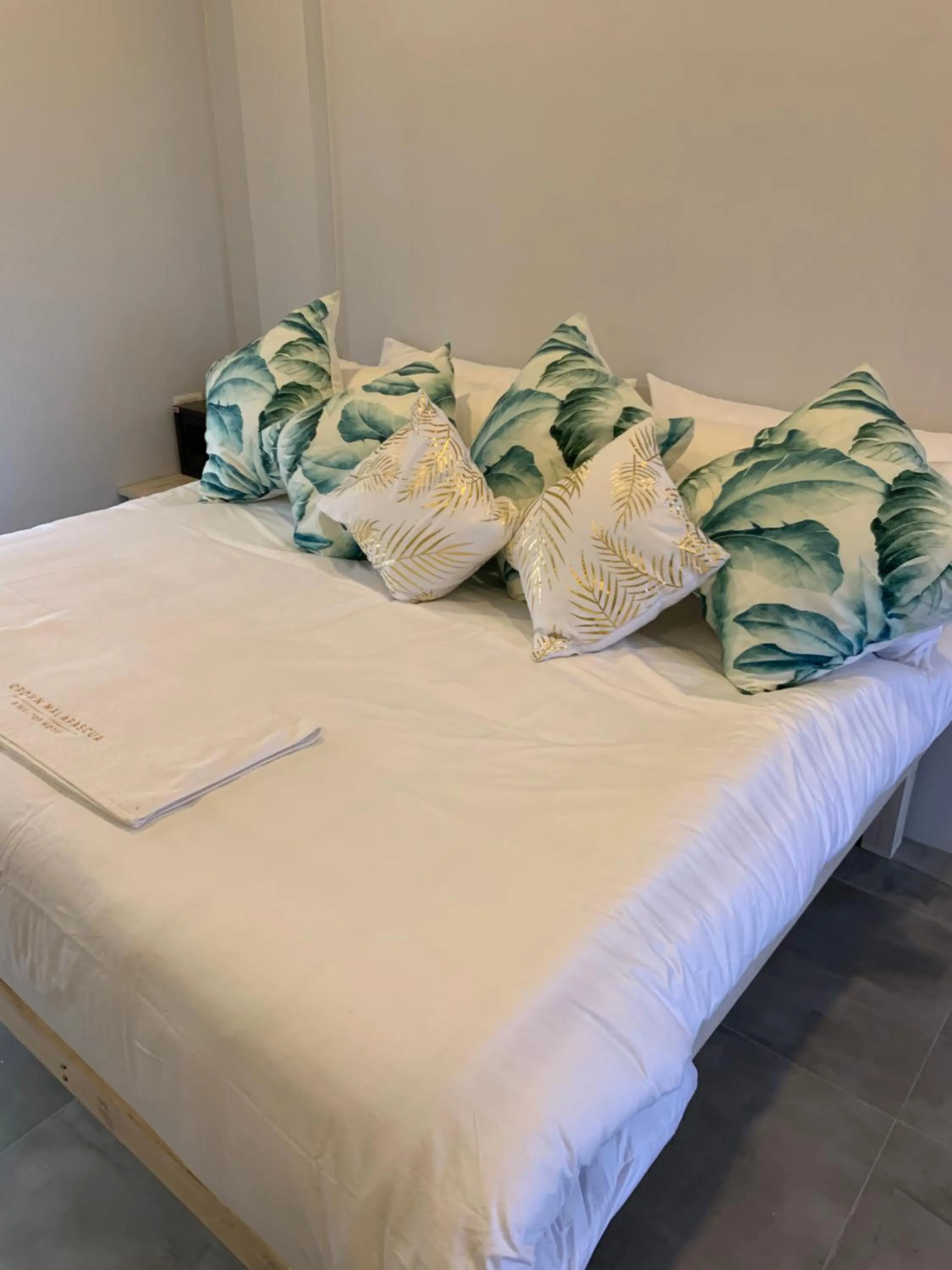 Bed in Crown Malapascua