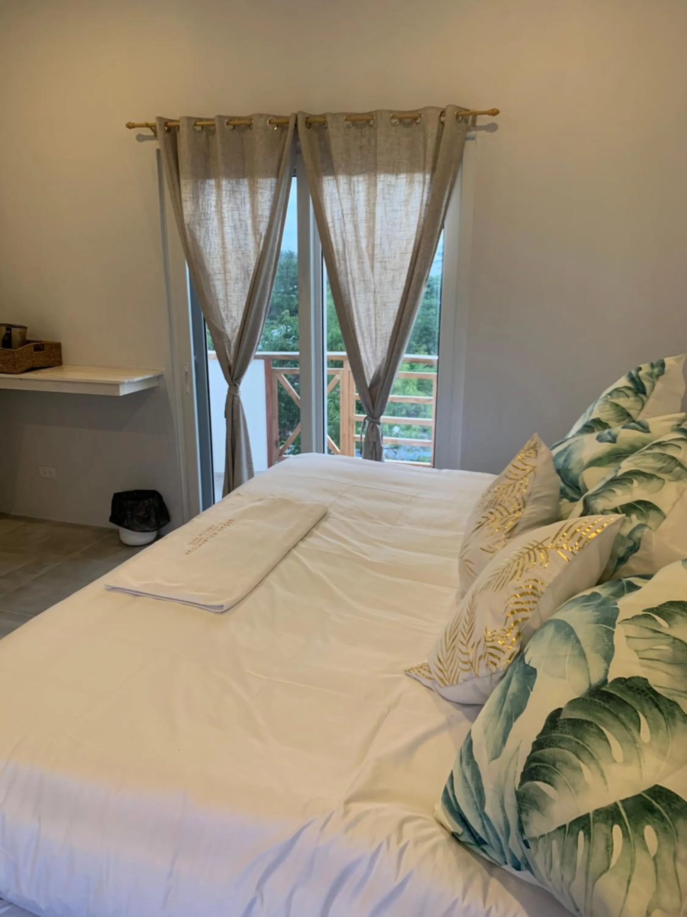 Bed in Crown Malapascua