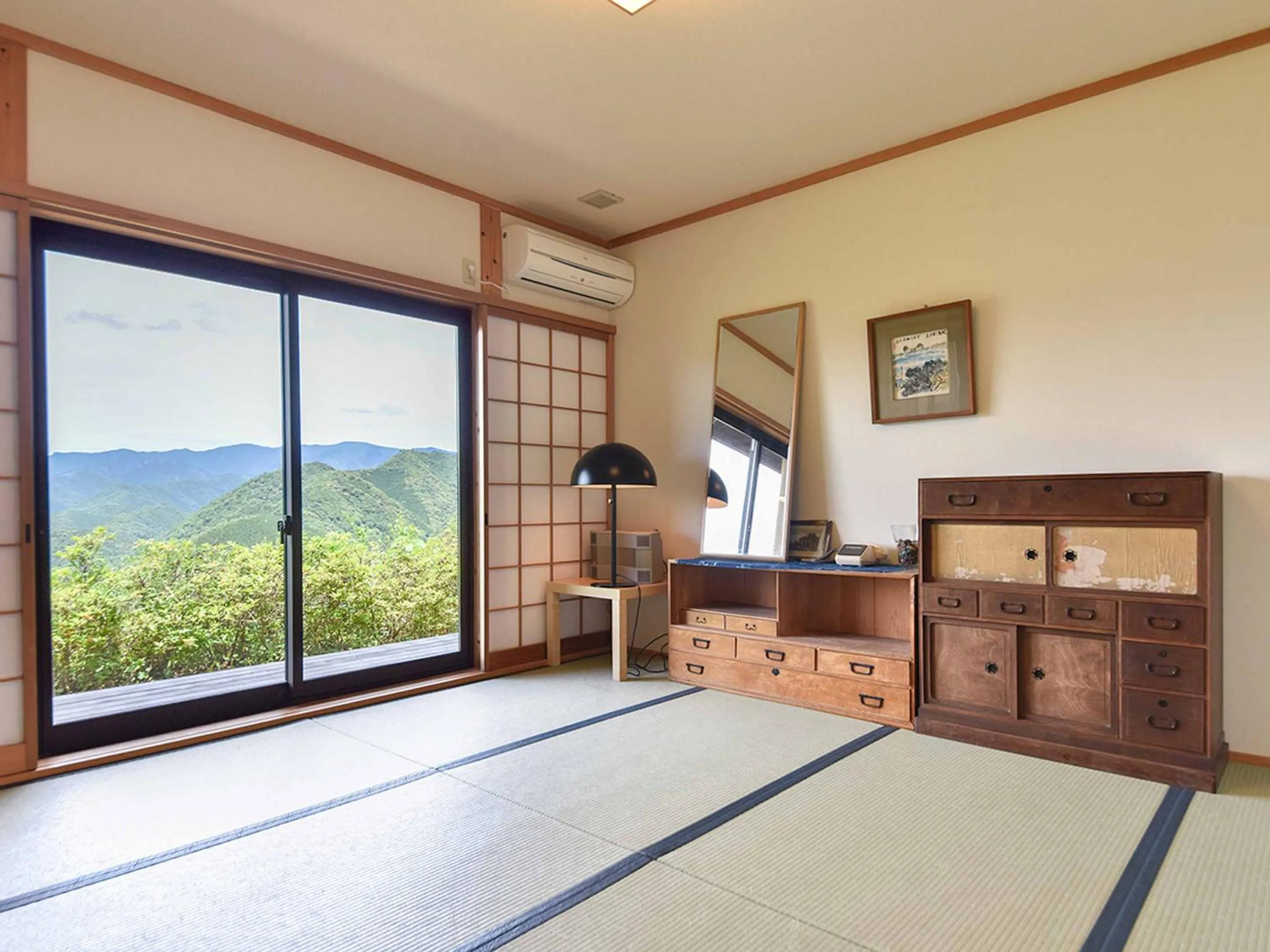 Photo of the whole room, Bed in Kirinosato Takahara