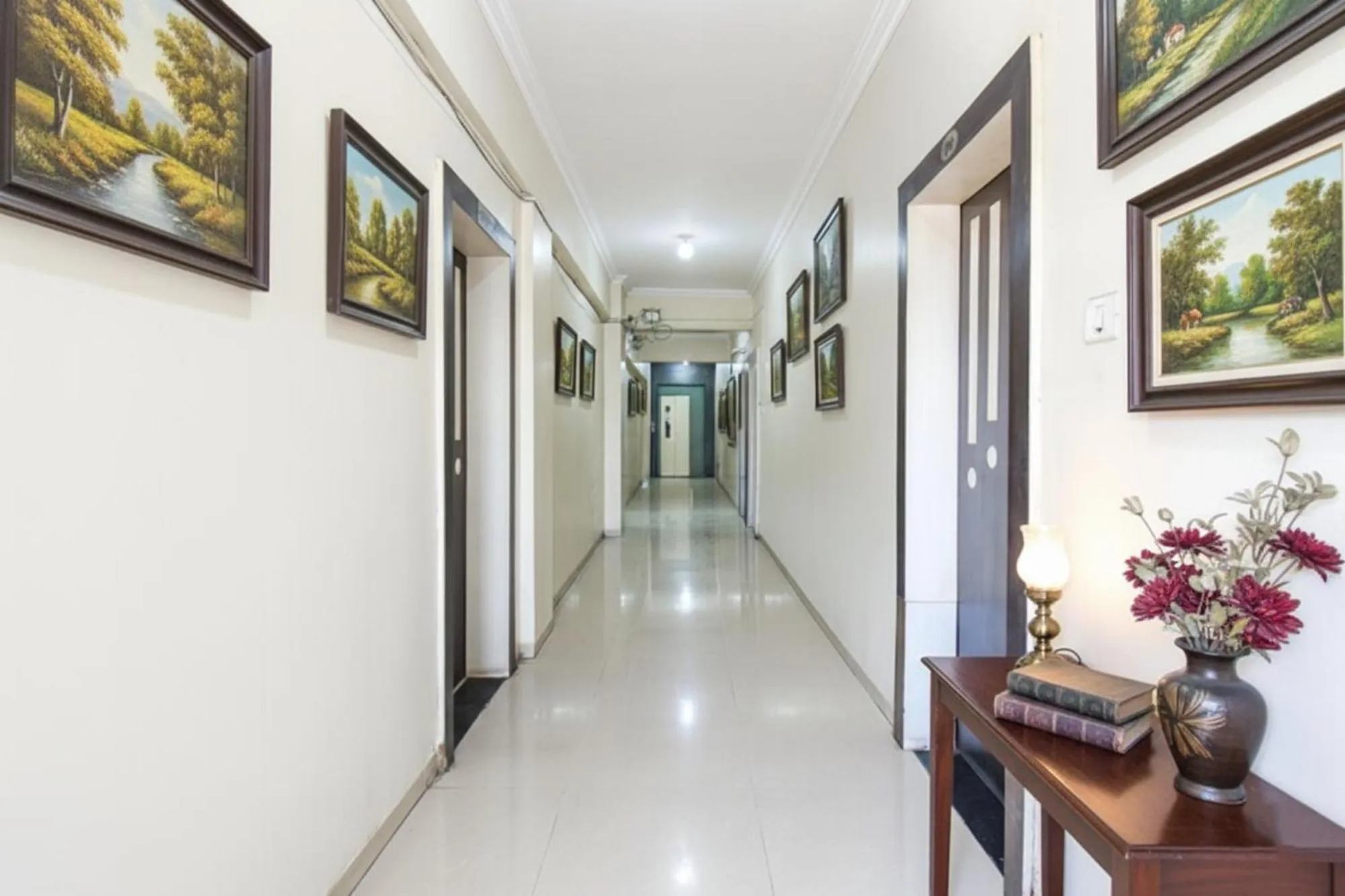 Lobby or reception in Via Yashraj Inn - BJS College