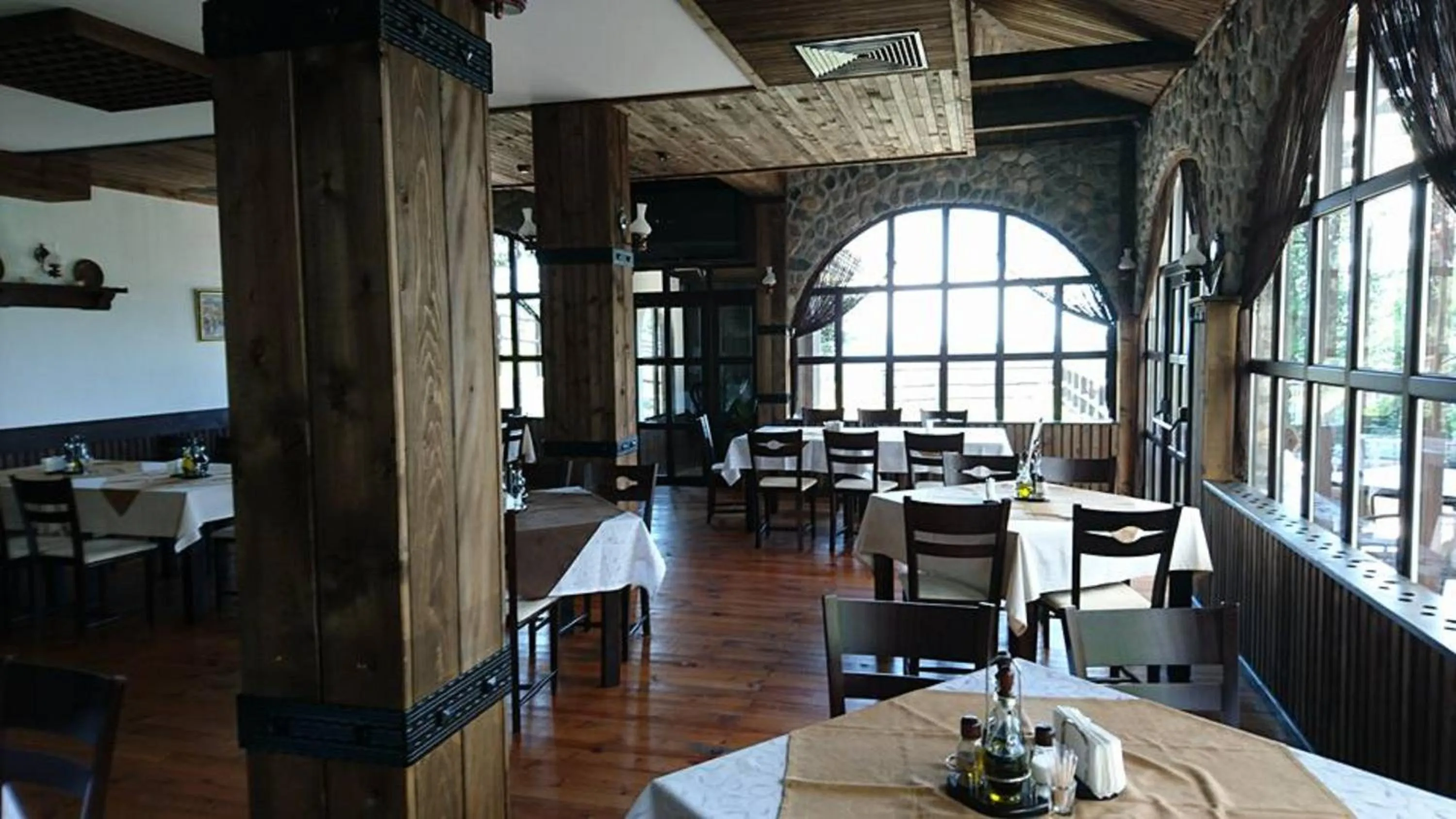 Restaurant/places to eat in Panorama Family Hotel