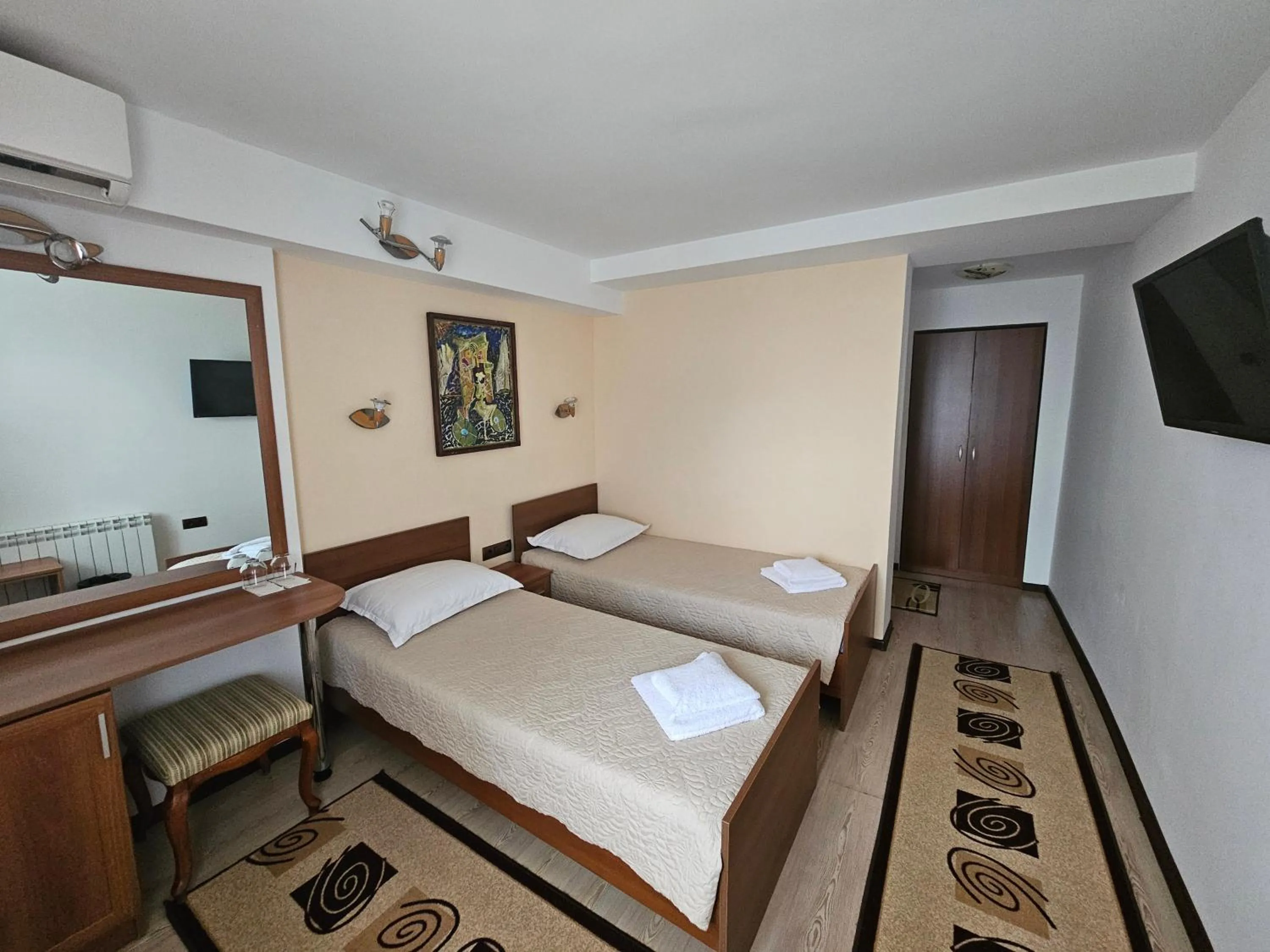 Photo of the whole room, Bed in Panorama Family Hotel