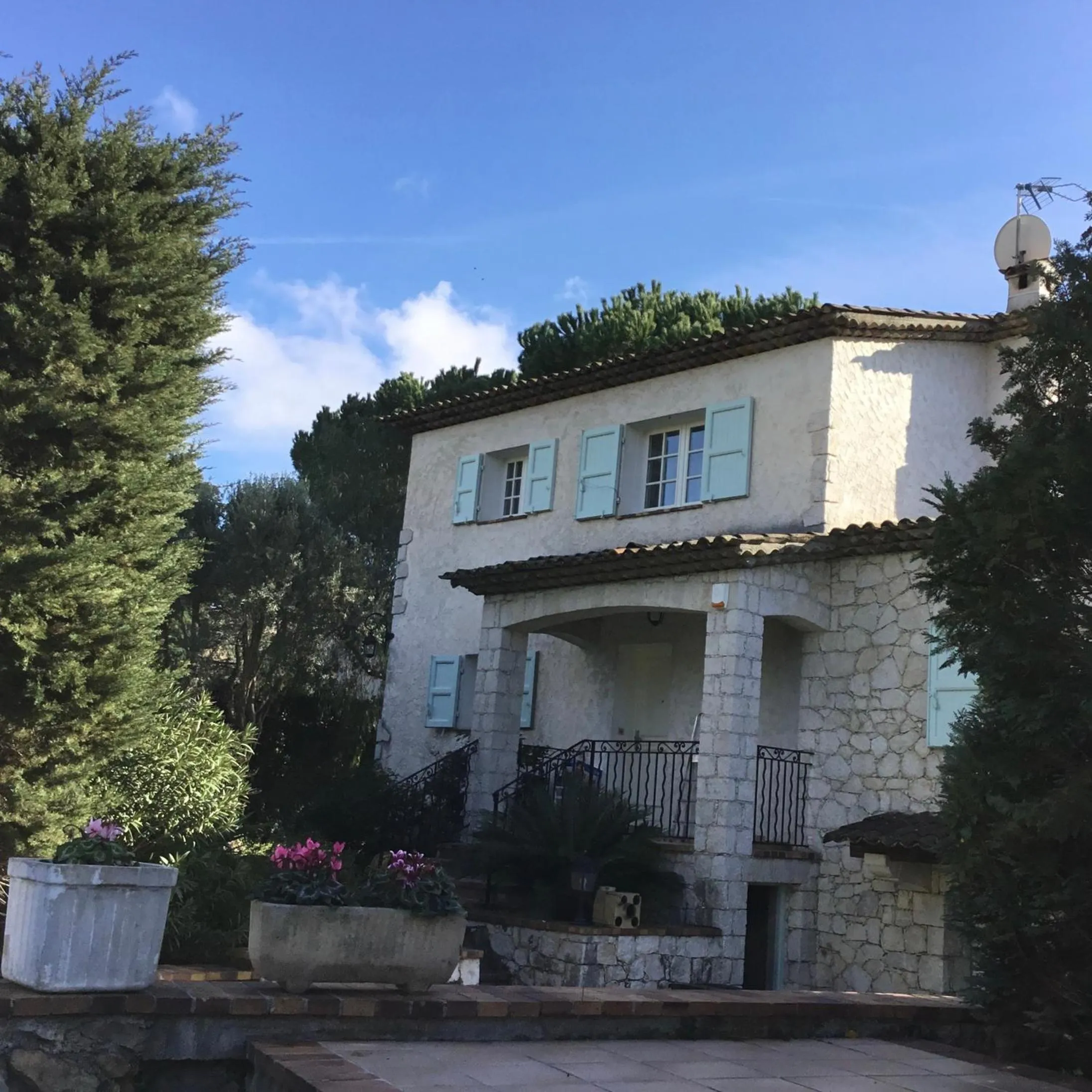Property building in Villa Alessia
