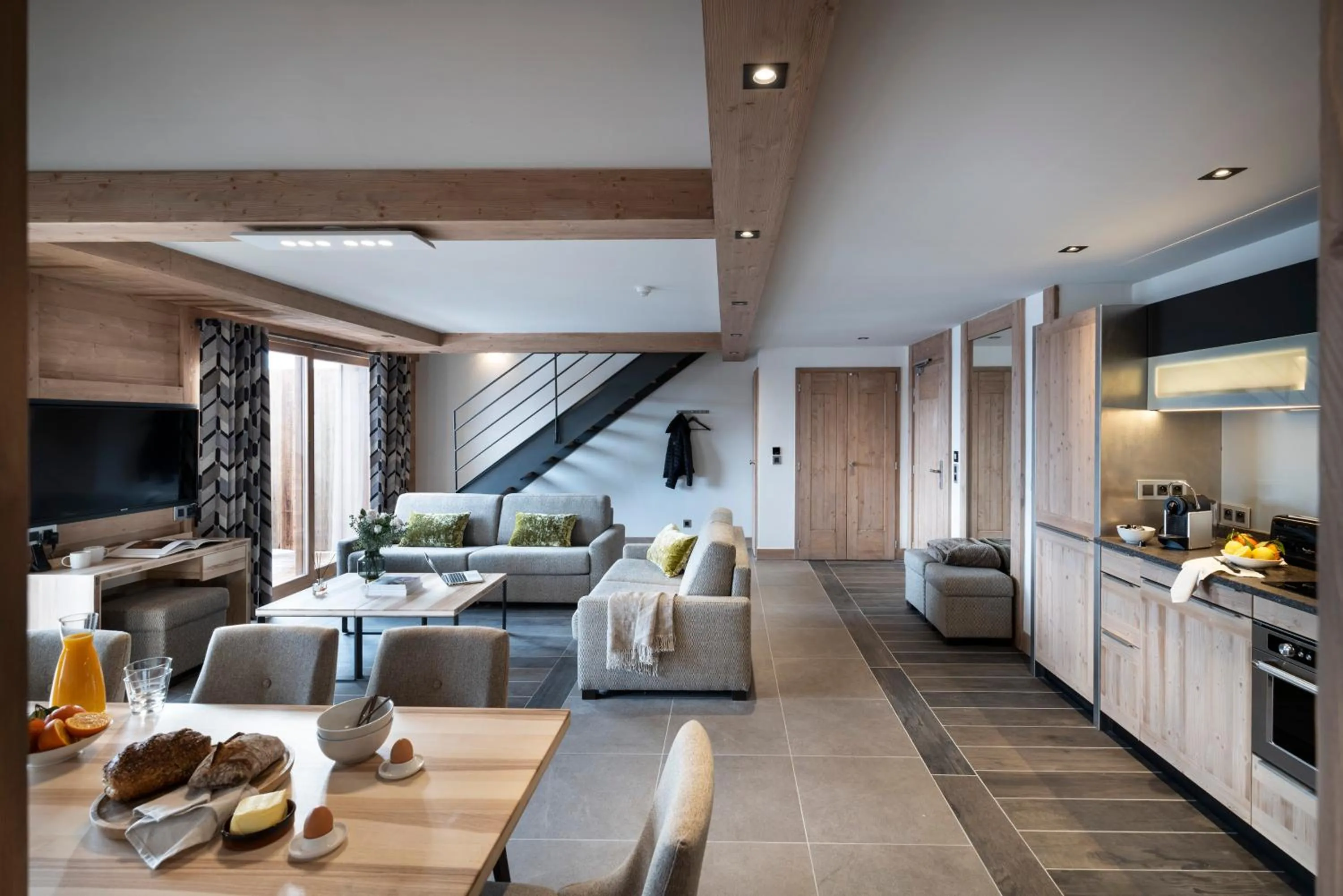 TV and multimedia in MGM Hôtels & Résidences - Résidence Alpen Lodge