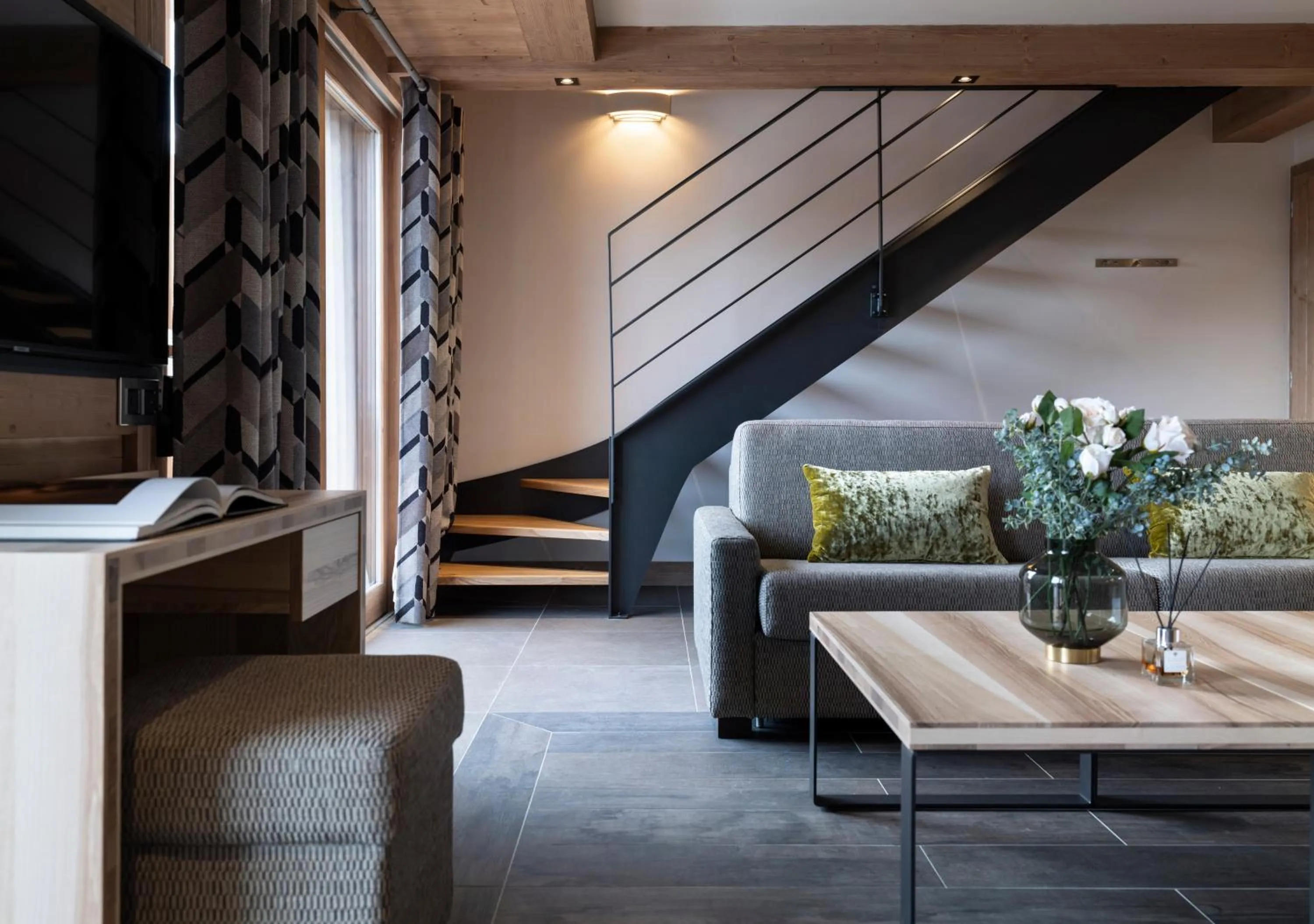 TV and multimedia in MGM Hôtels & Résidences - Résidence Alpen Lodge