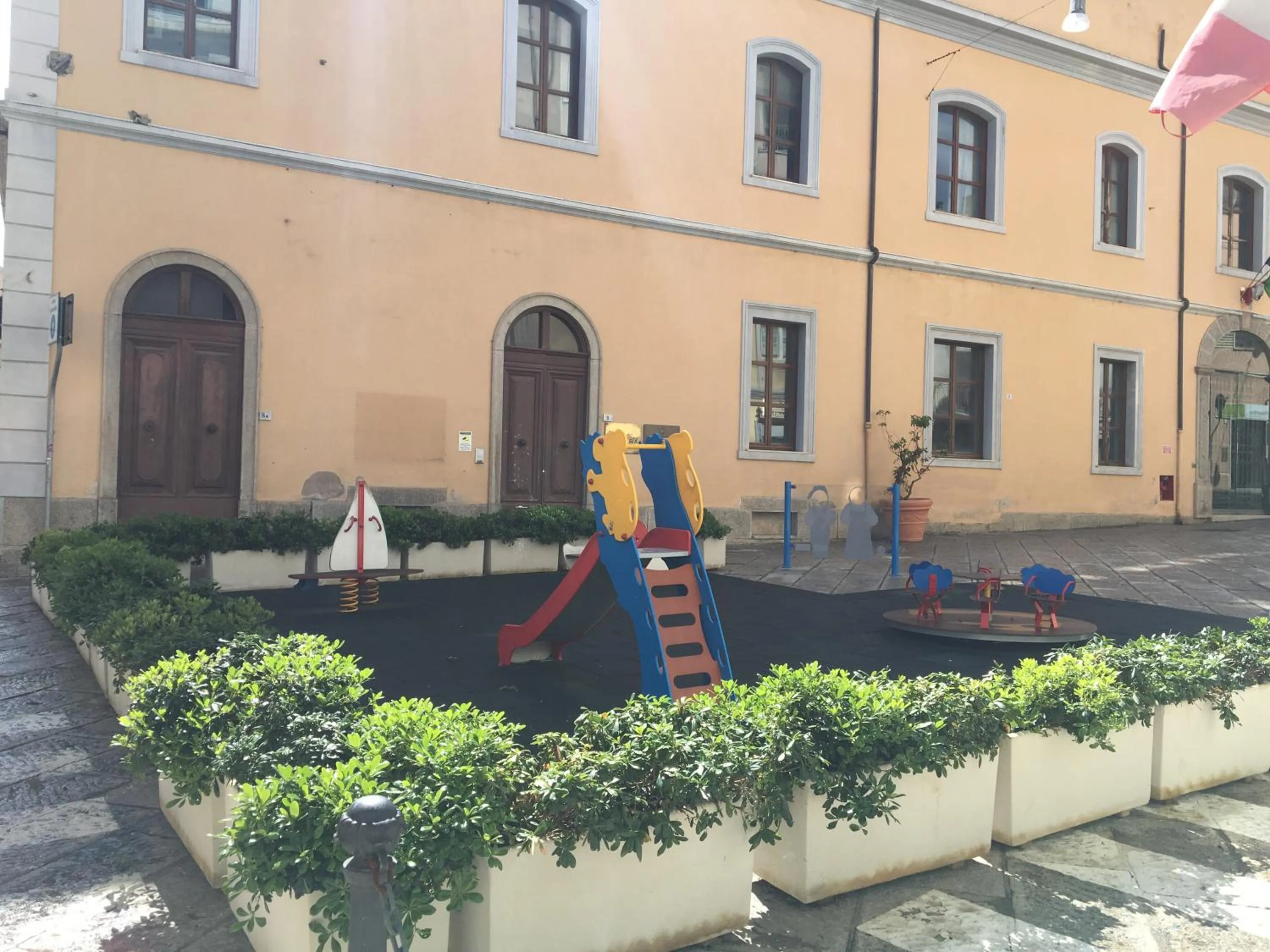 Other in Intra Rooms