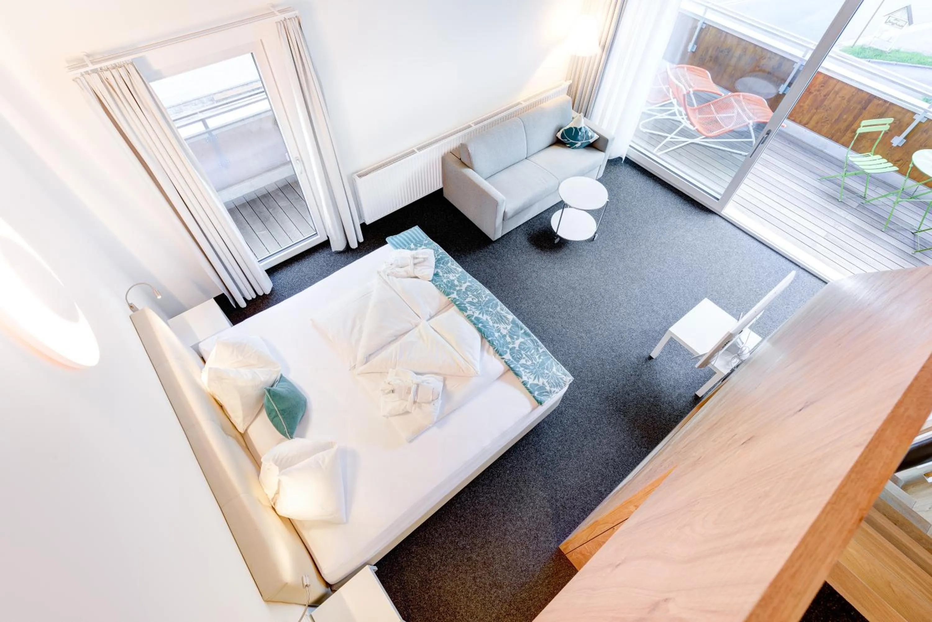 Shower, Bed in Hotel Lün