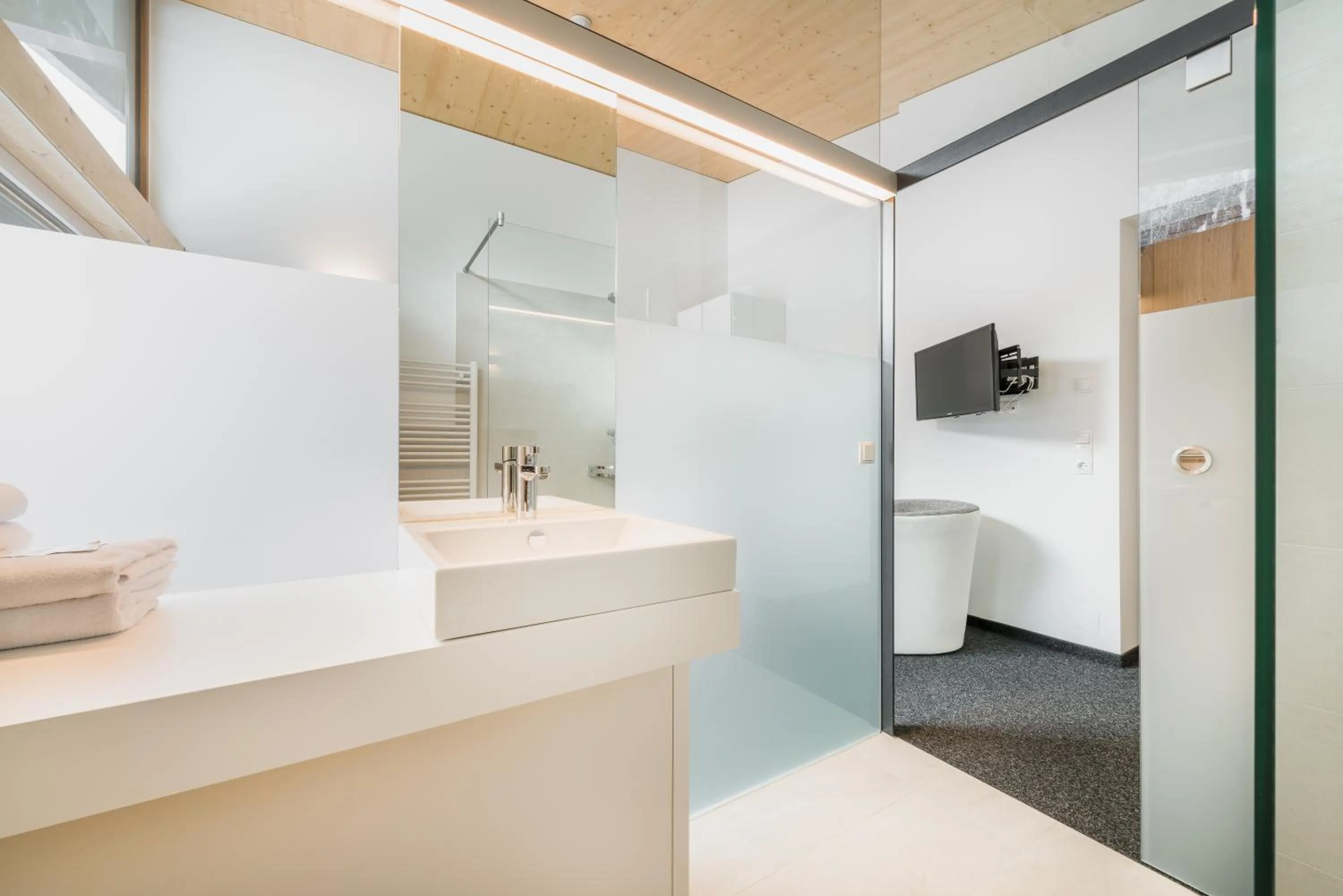 Toilet in Hotel Lün