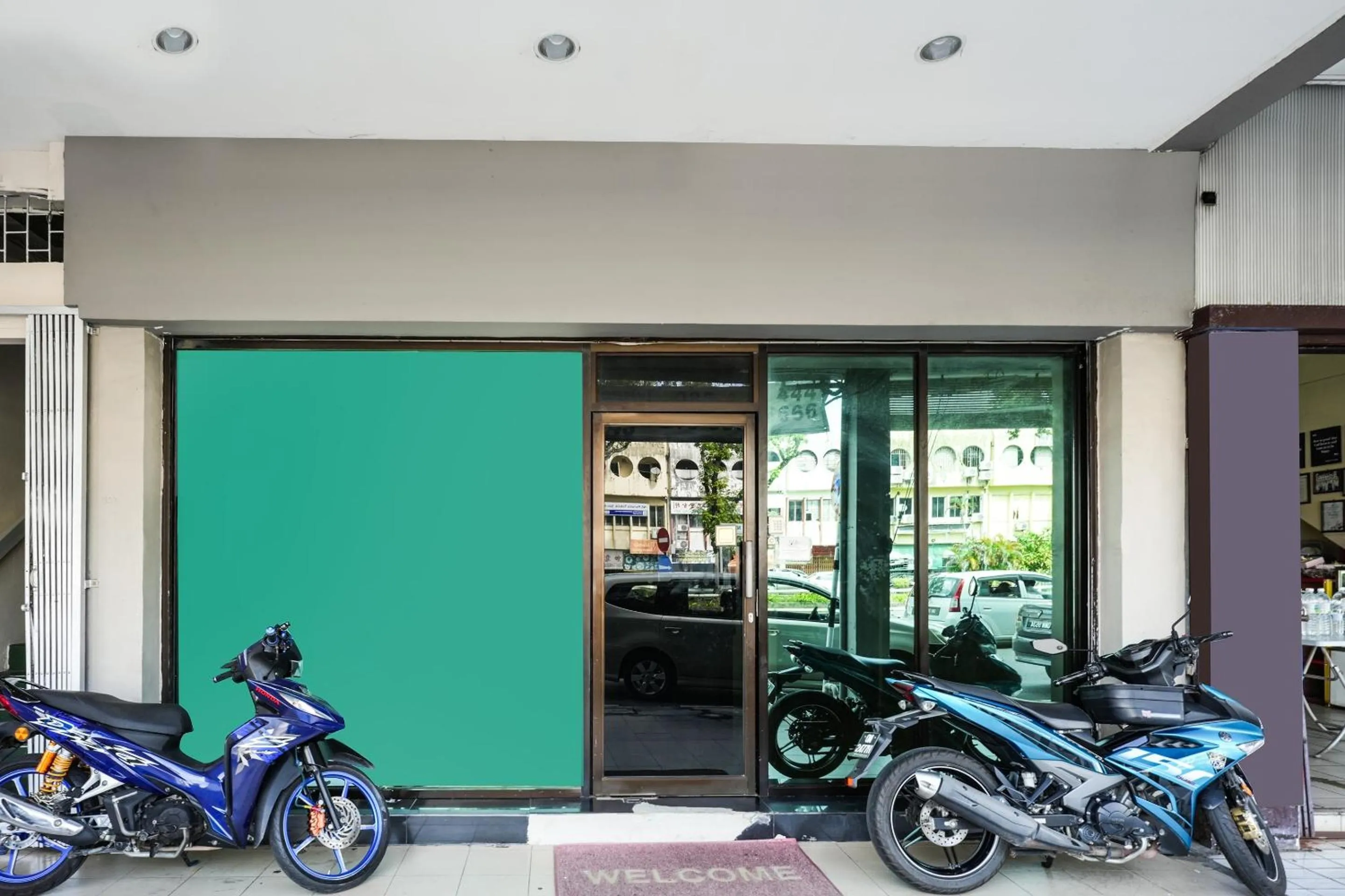 Facade/entrance in Hotel O 365 Nice Stay