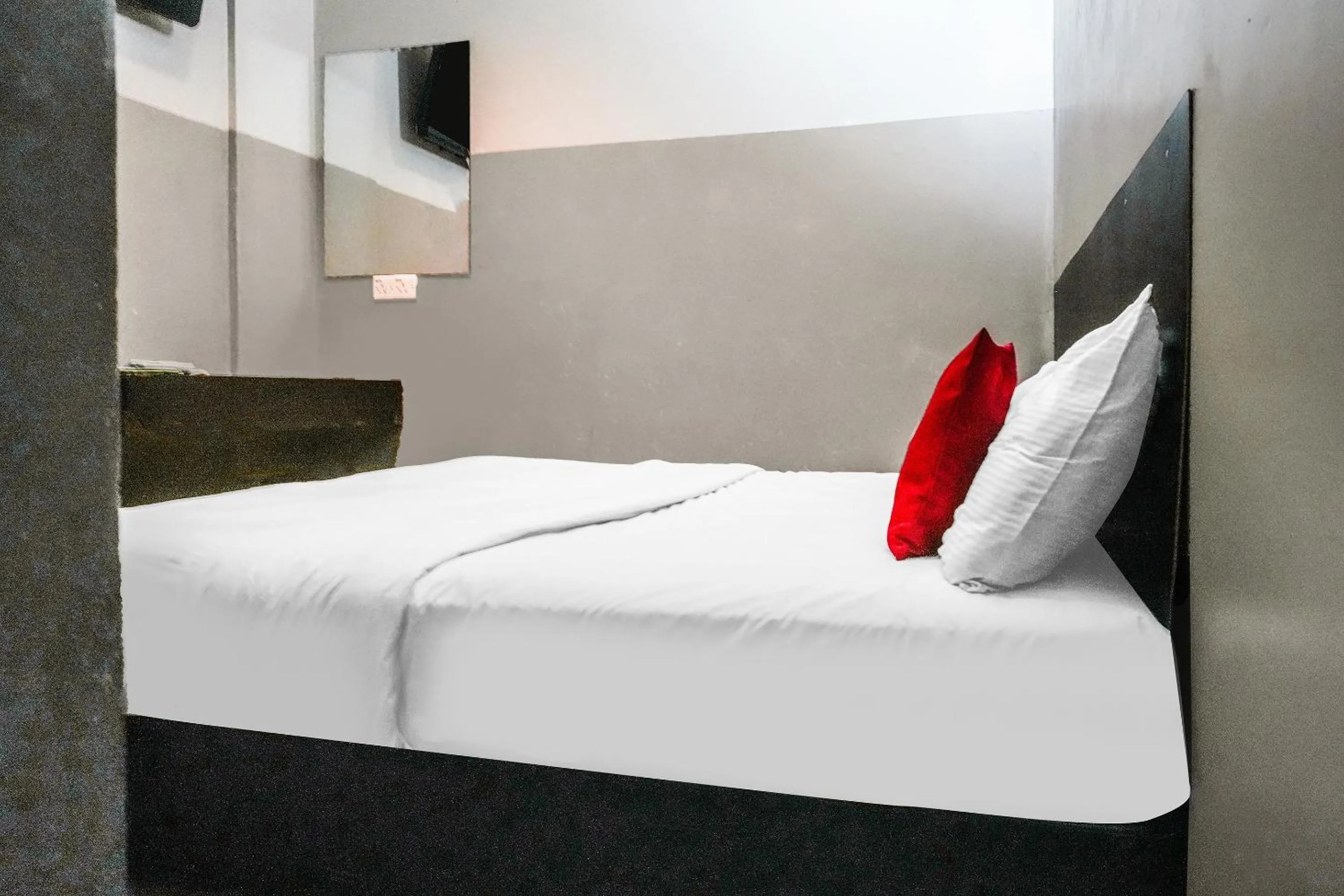 Bedroom, Bed in Hotel O 365 Nice Stay