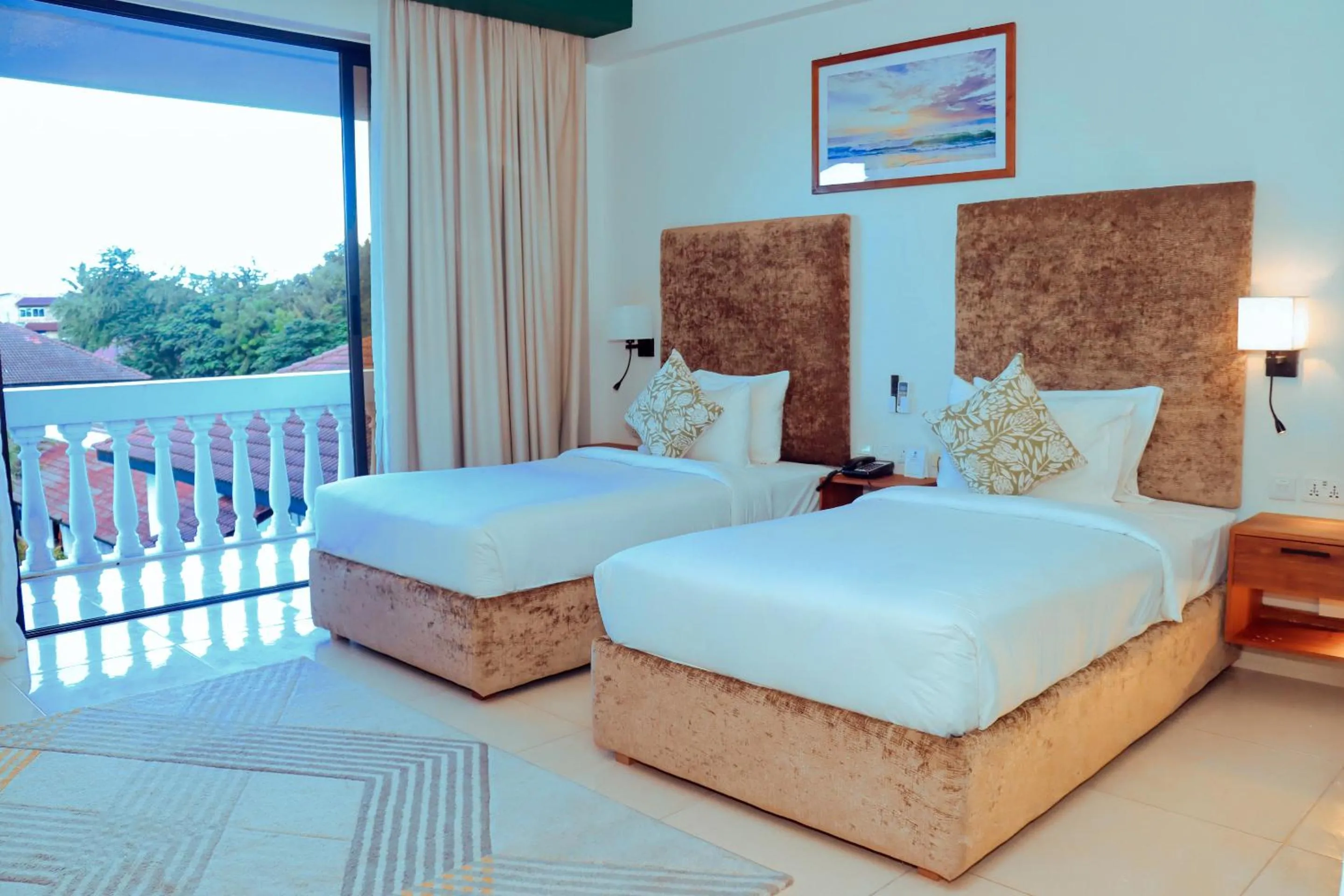 Bed in Best Western Jangwani Sea Breeze Resort