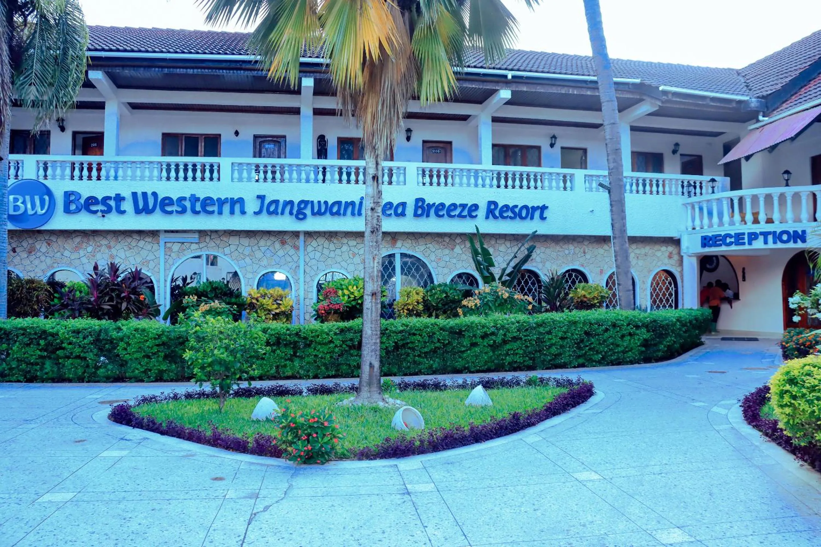 Property building in Best Western Jangwani Sea Breeze Resort