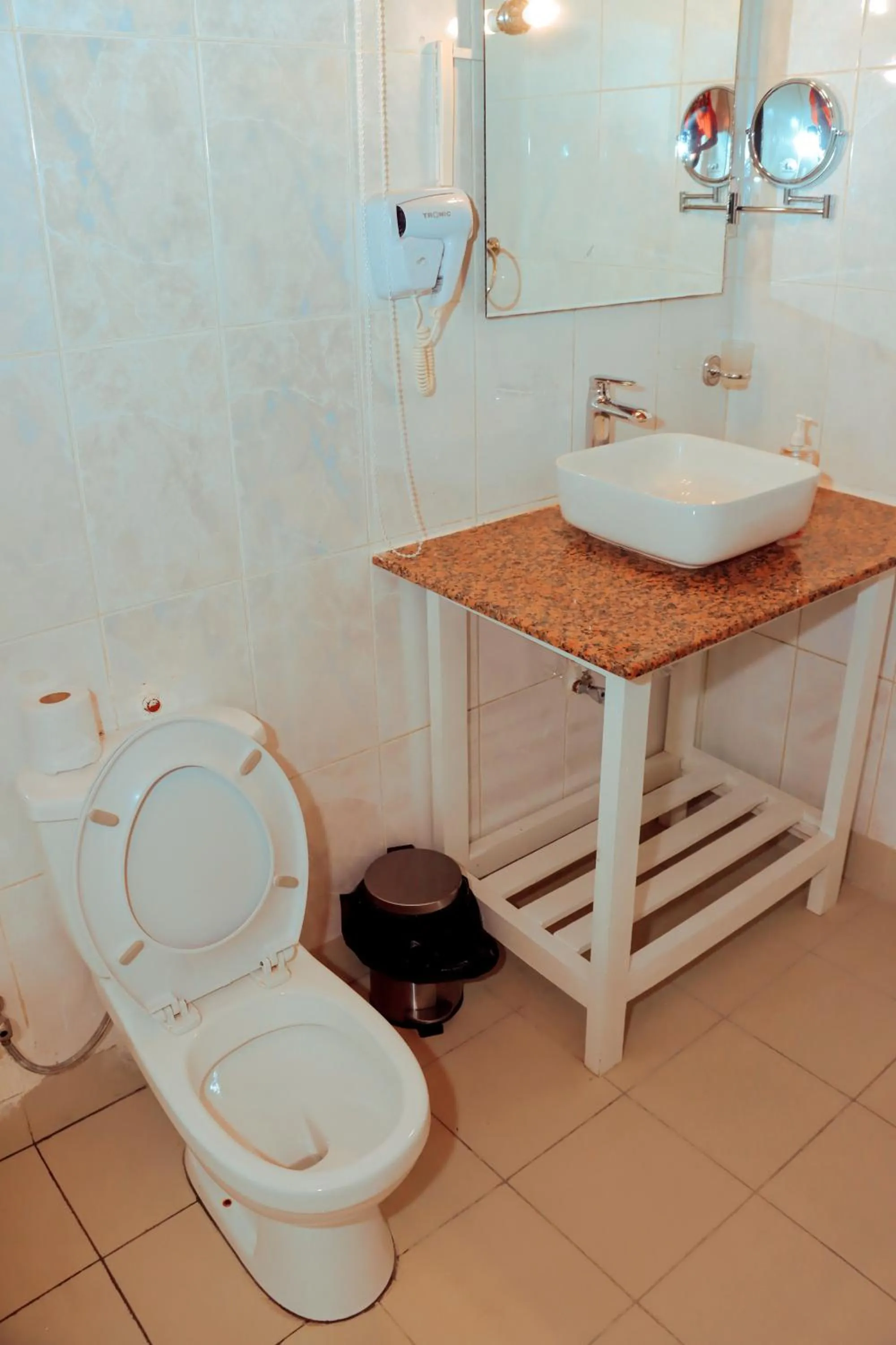 Toilet in Best Western Jangwani Sea Breeze Resort