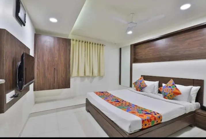 Bed in Hotel Nice RAILWAY STATION