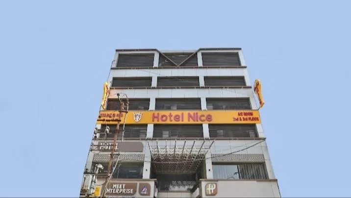 Property building in Hotel Nice RAILWAY STATION