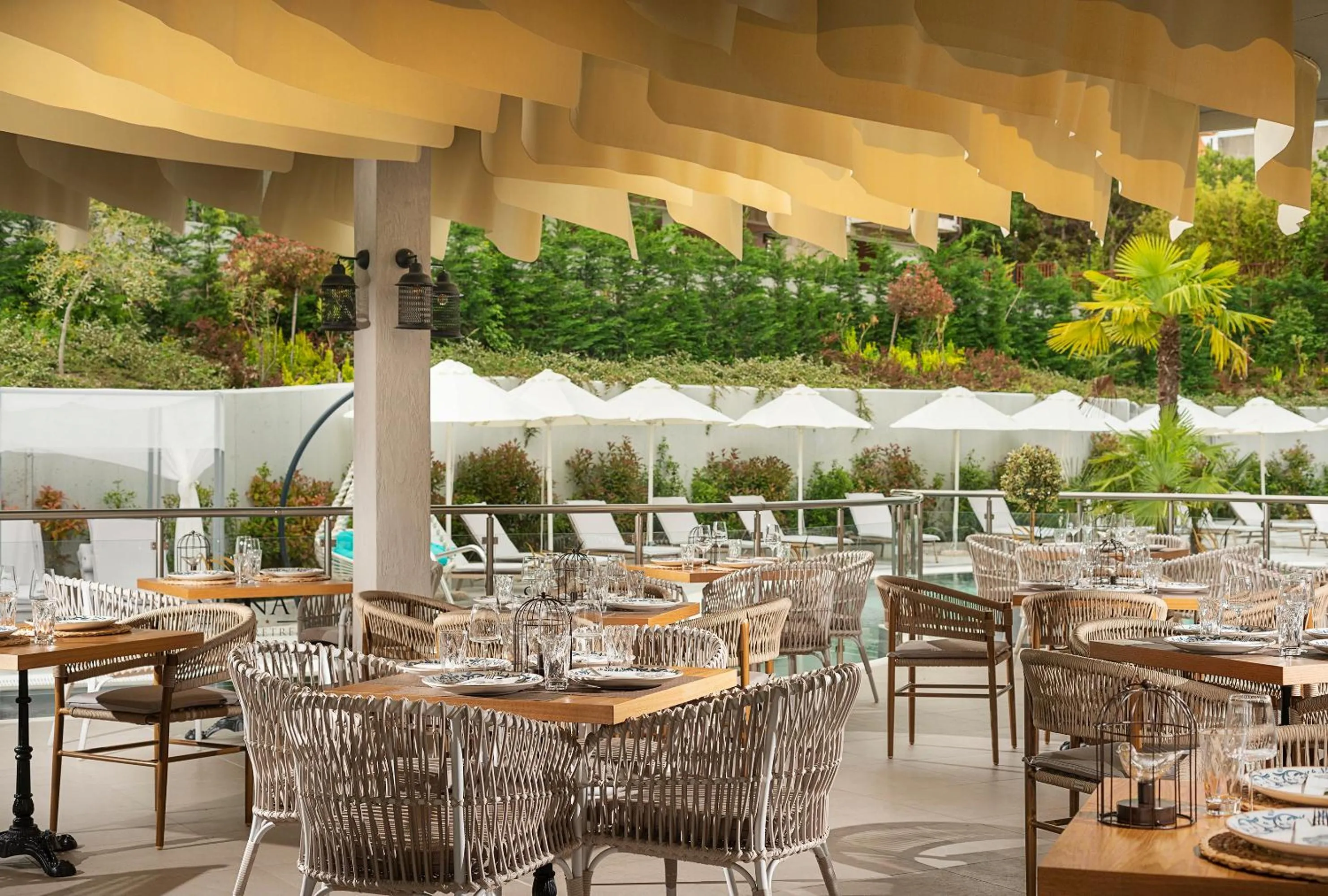 Restaurant/places to eat in Siena Premium Retreat