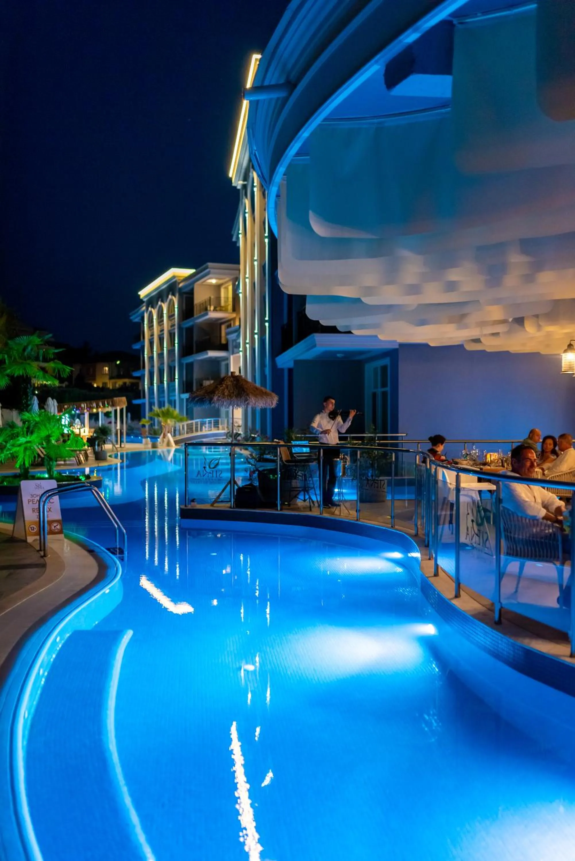 Restaurant/places to eat in Siena Premium Retreat