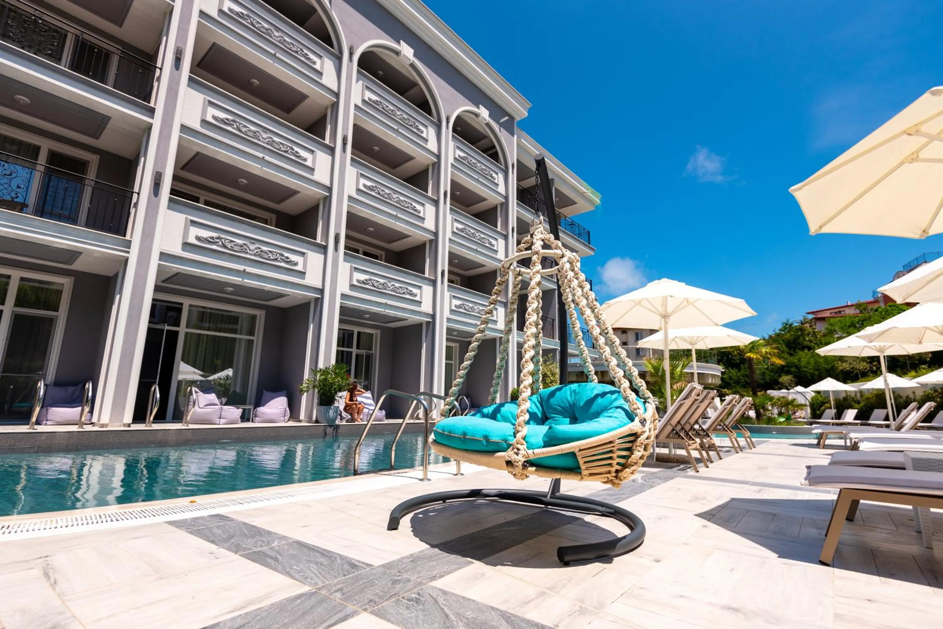 Swimming pool in Siena Premium Retreat