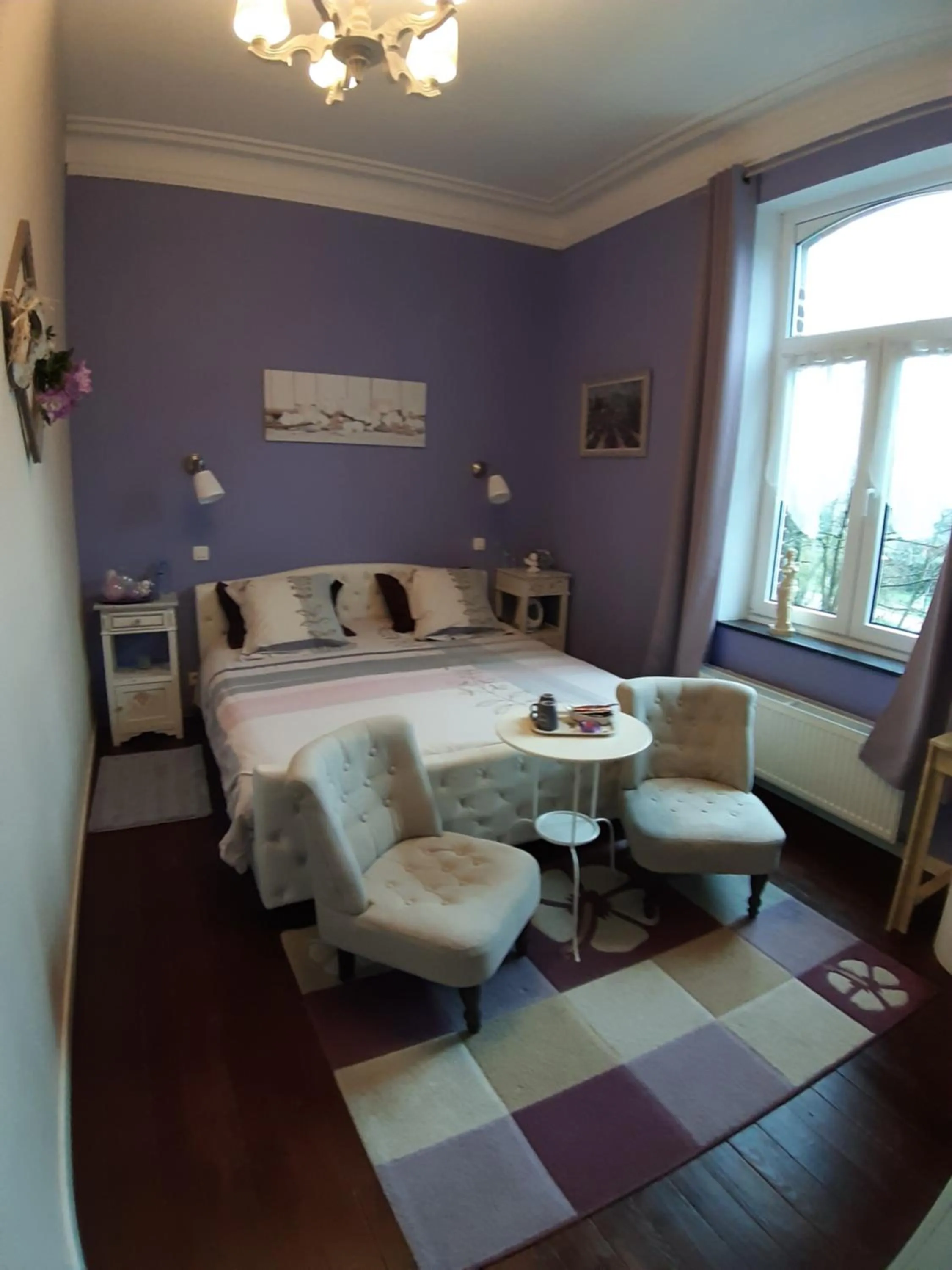 Photo of the whole room, Bed in B&B Chatelet Cremers