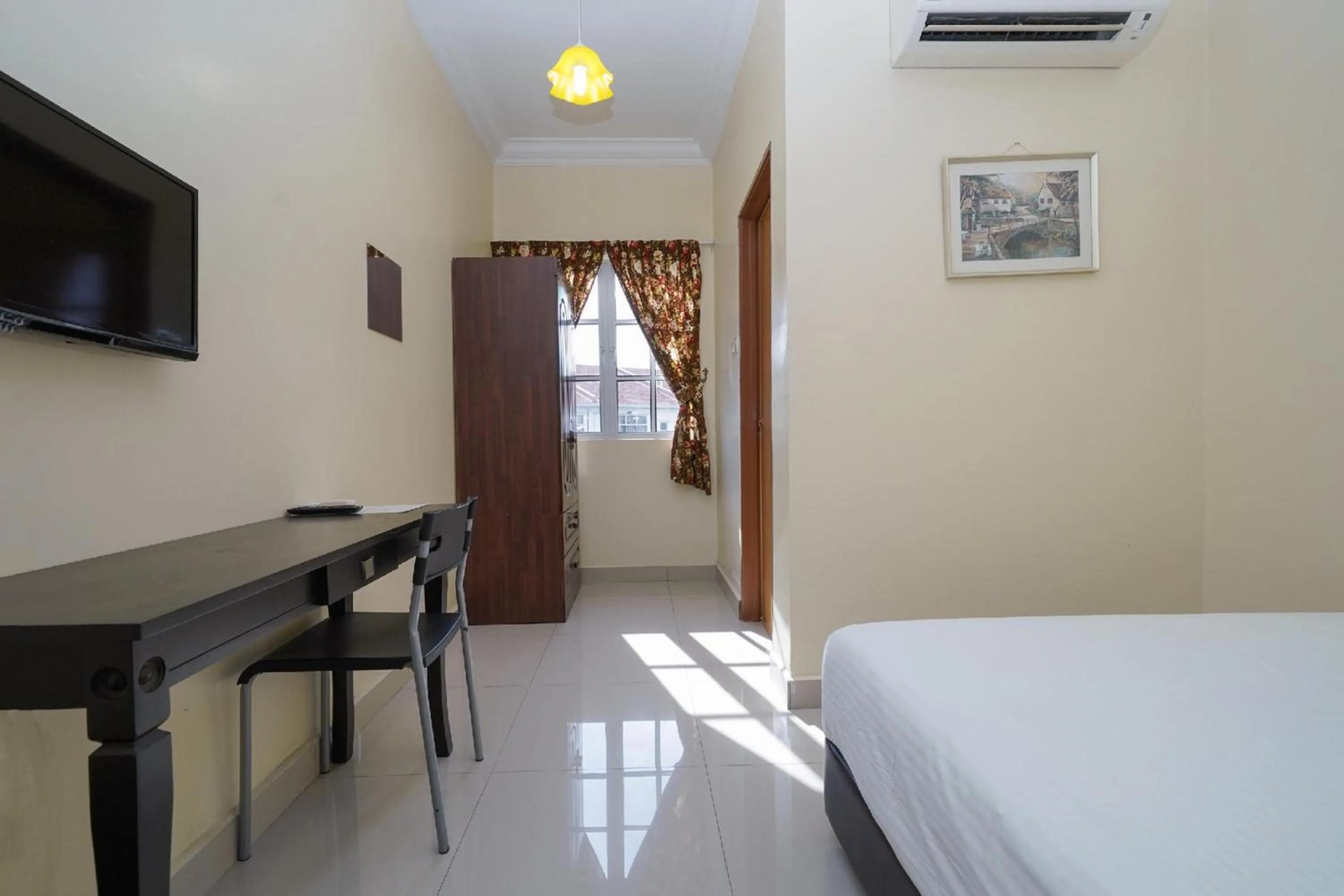 View (from property/room), Bed in Hotel O Bangi Sri Minang Guesthouse